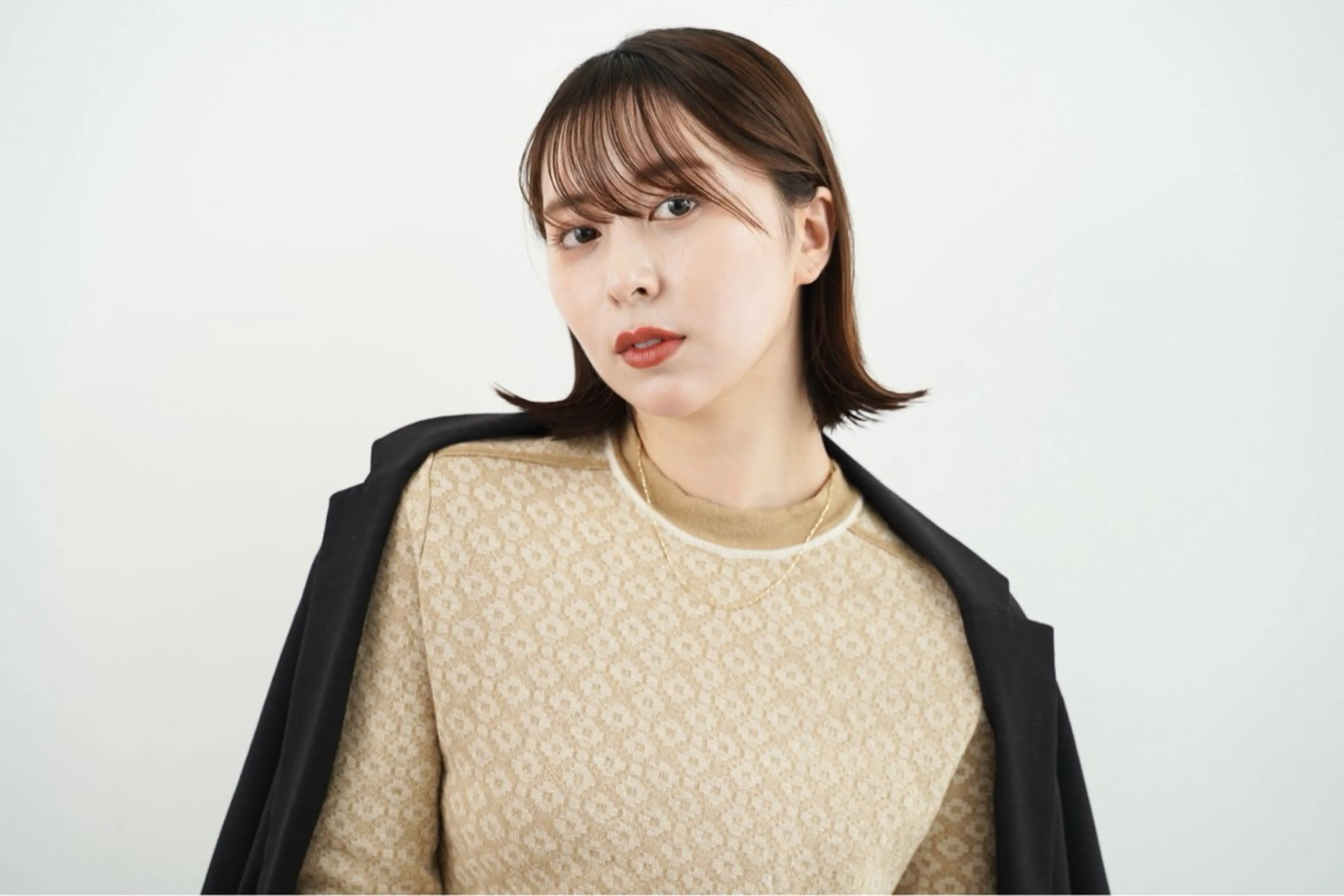 ミディアム カット ヘアカラー トリートメント hoNua. 栄/透明感カラーのヘアスタイル