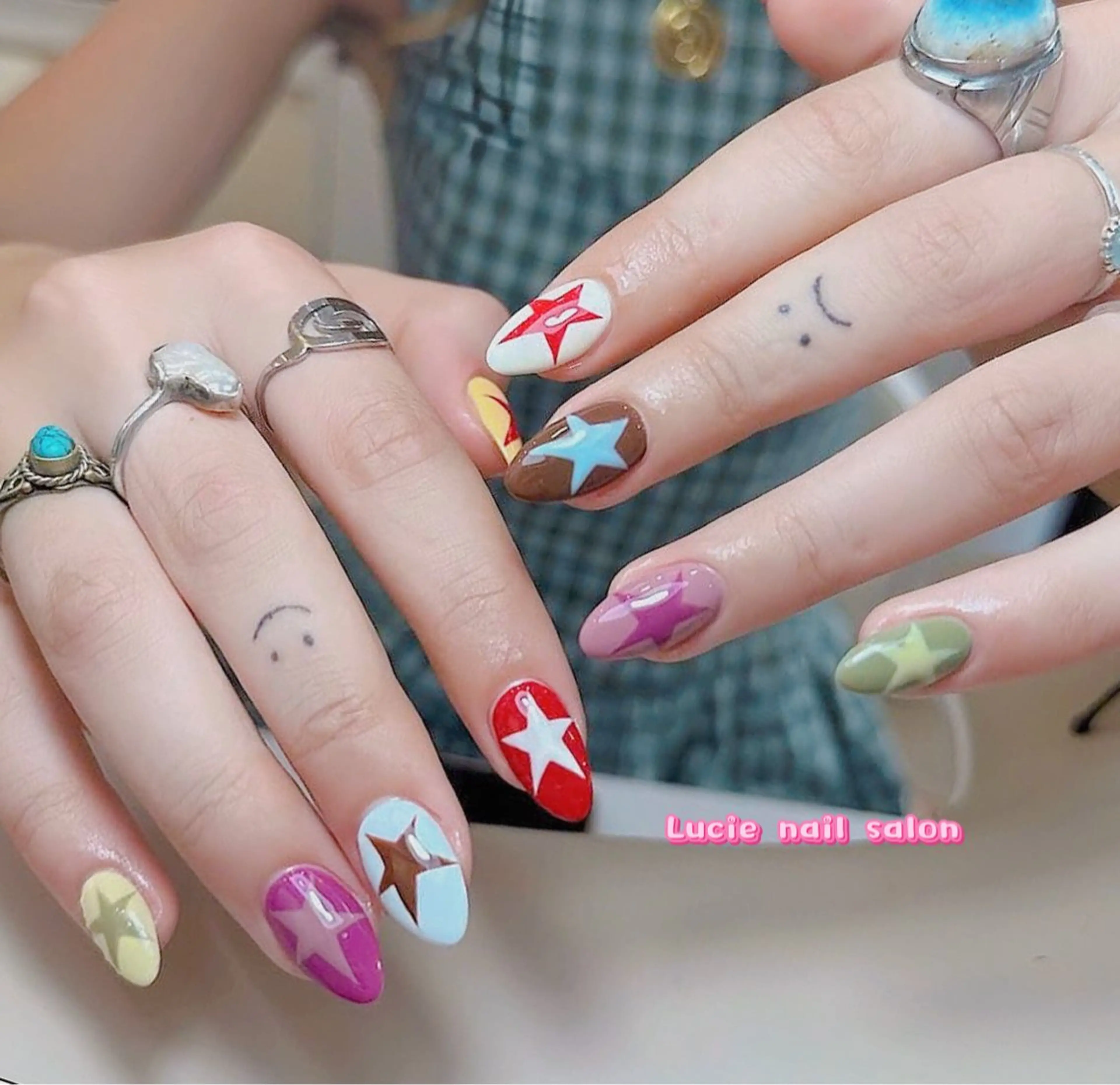 ネイル フレンチネイル ジェルネイル グラデーション 持ち込み オフィスネイル ハンドネイル LUCIE NAILのネイルデザイン