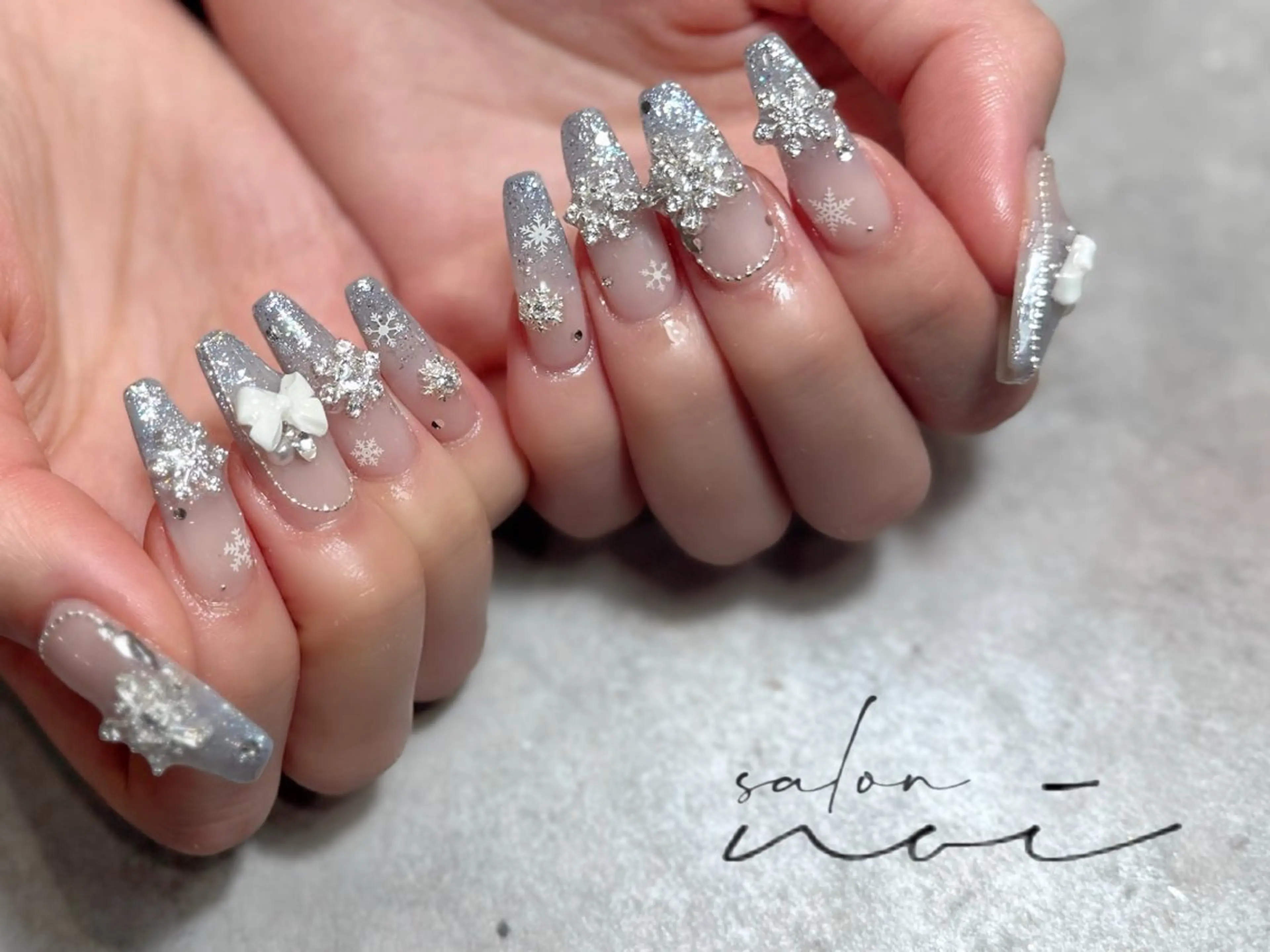 ネイル キラキラネイル ハンドネイル salon noiのネイルデザイン