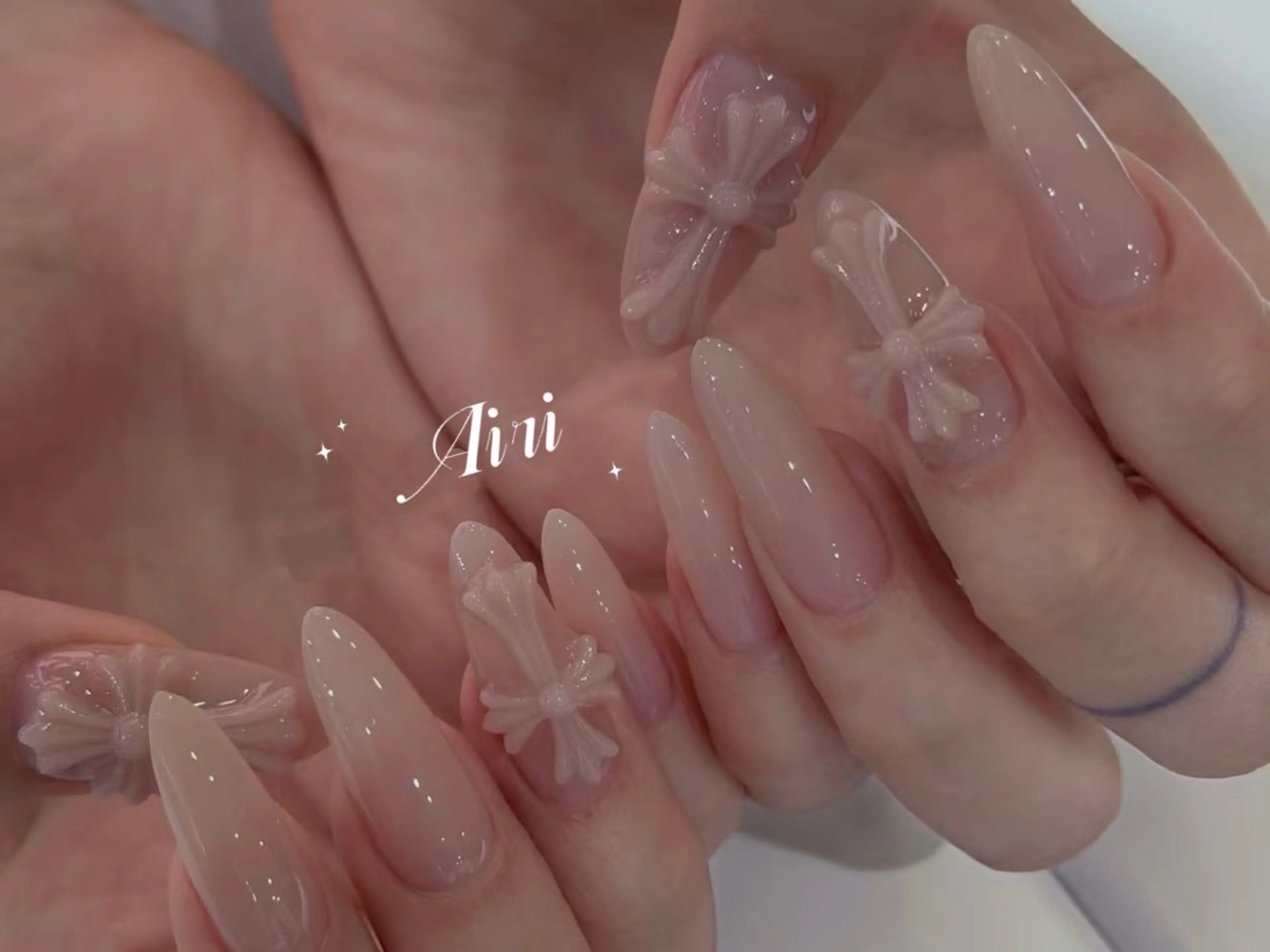 ネイル ハンドネイル ネイルサロンAiri 長さ出し·シンプルのネイルデザイン