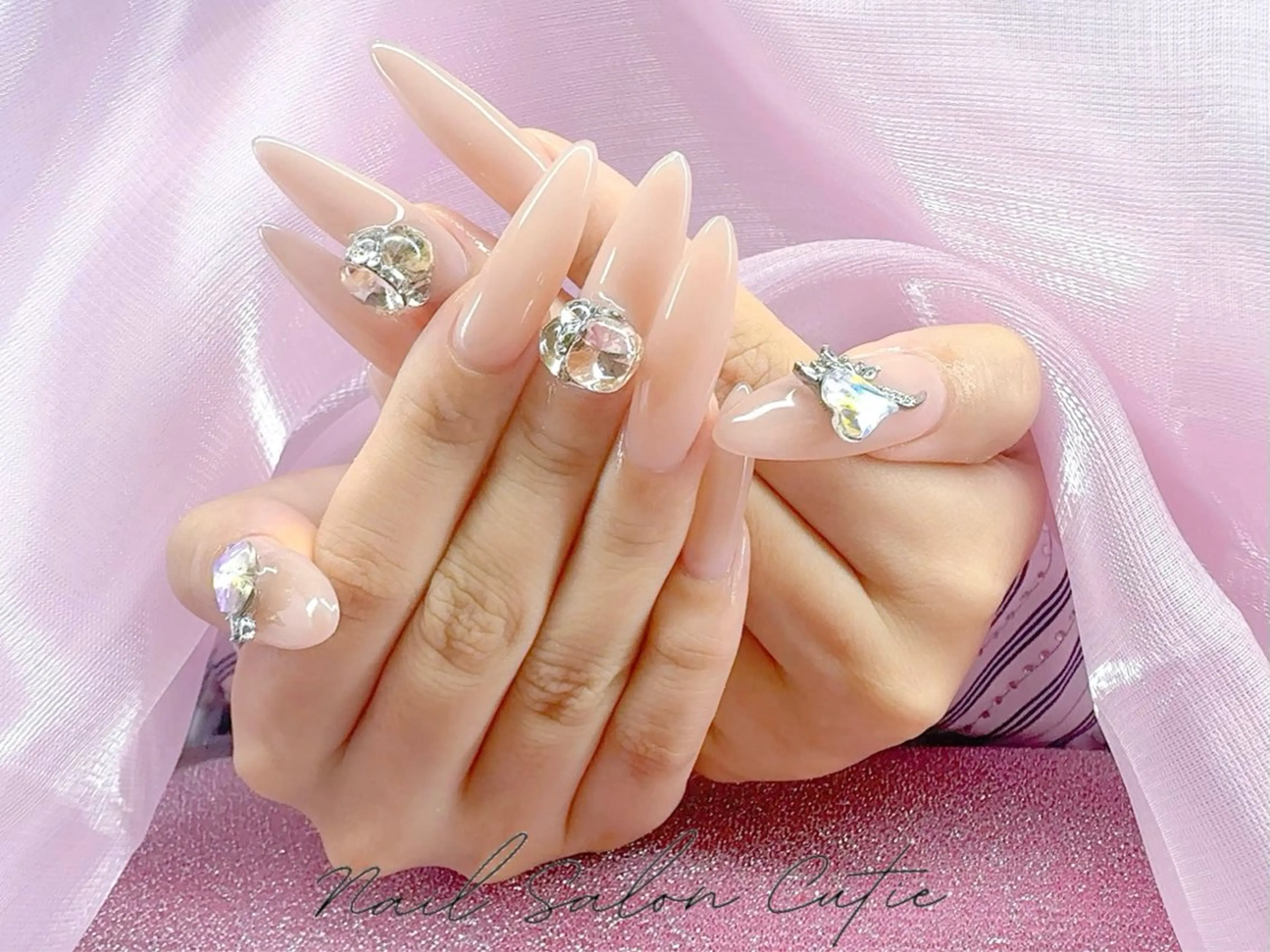 ネイル ジェルネイル ハート 韓国ネイル 持ち込み オフィスネイル ハンドネイル 池袋ワンホンネイル SALE実施中のネイルデザイン