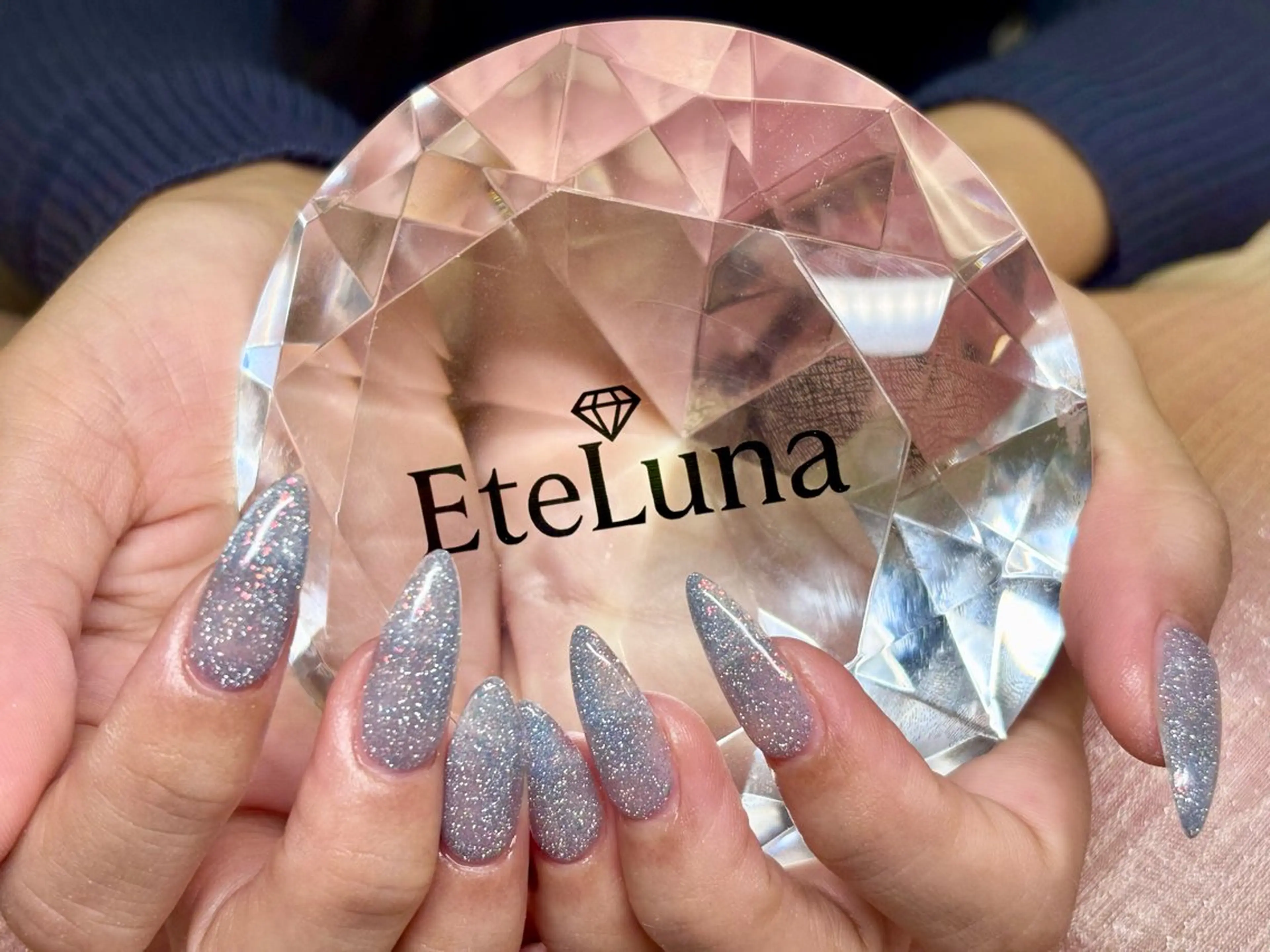 ネイル フラッシュネイル ワンカラーネイル ハンドネイル ハンドケア ETE LUNA NAILのネイルデザイン