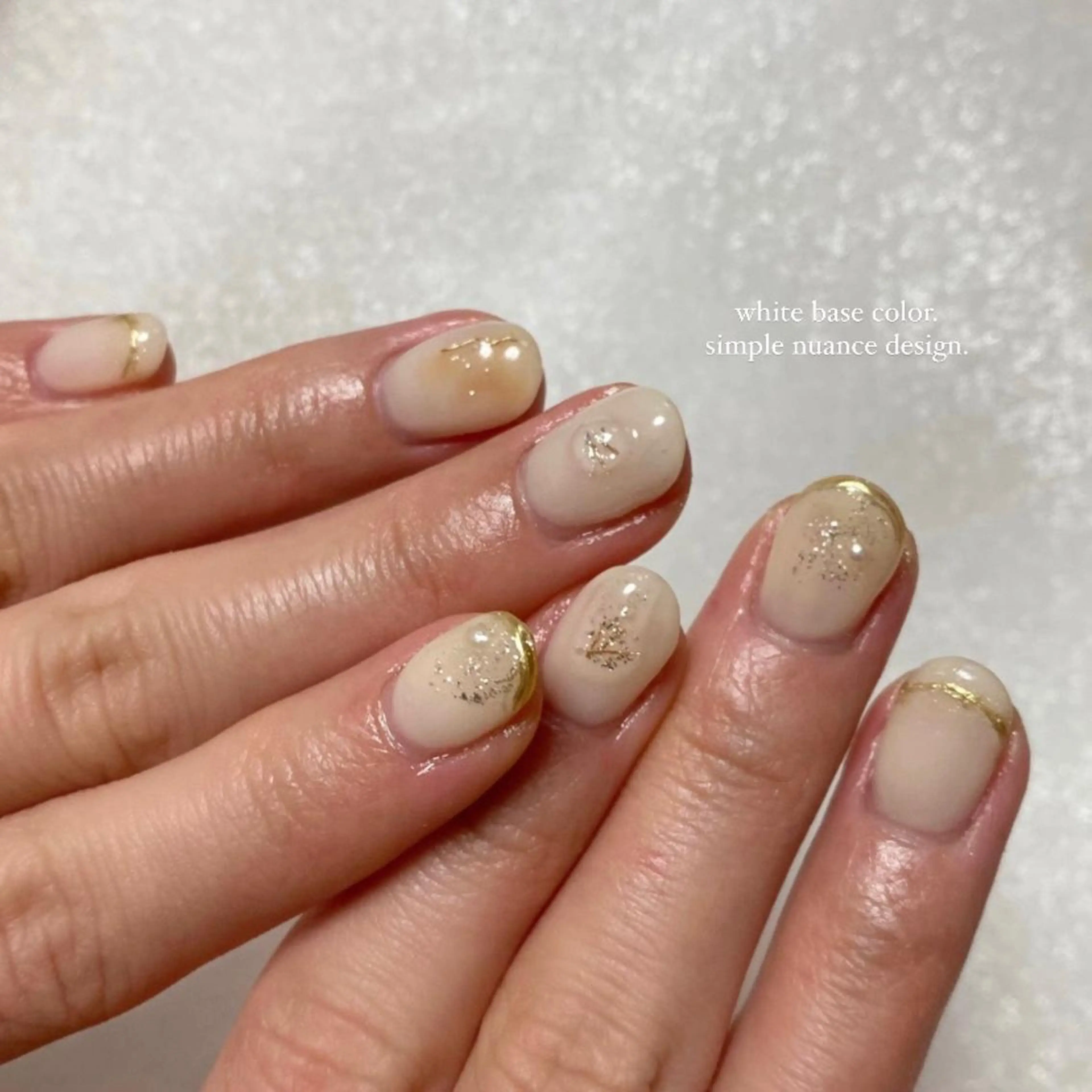 ネイル ニュアンスネイル オフィスネイル ワンカラーネイル シンプルネイル ホワイト h.ours _のネイルデザイン