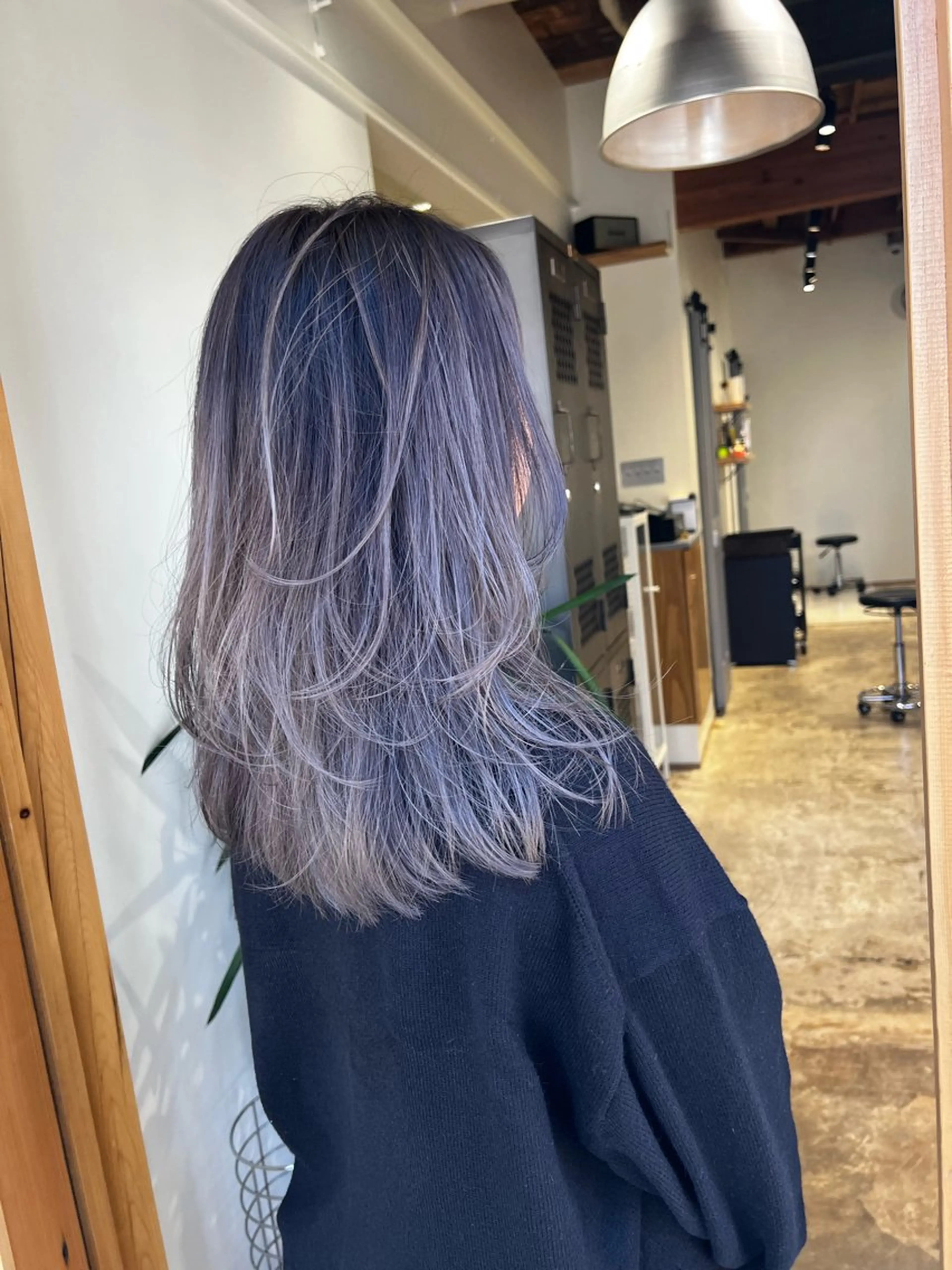 ロング カラー nishido ハイライト/パーマのヘアスタイル