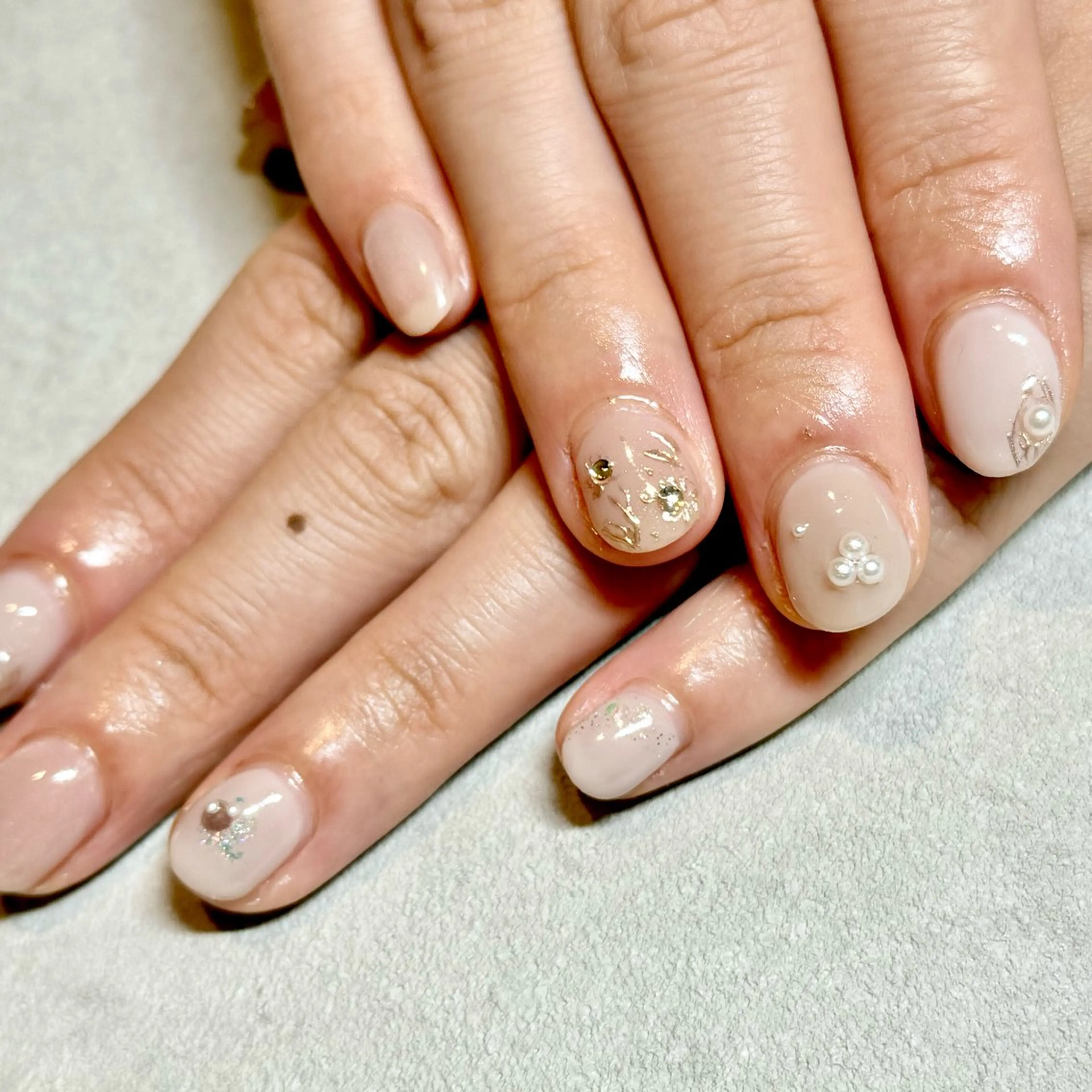 ネイル ブライダルネイル nail salon swaddle 🪽のネイルデザイン