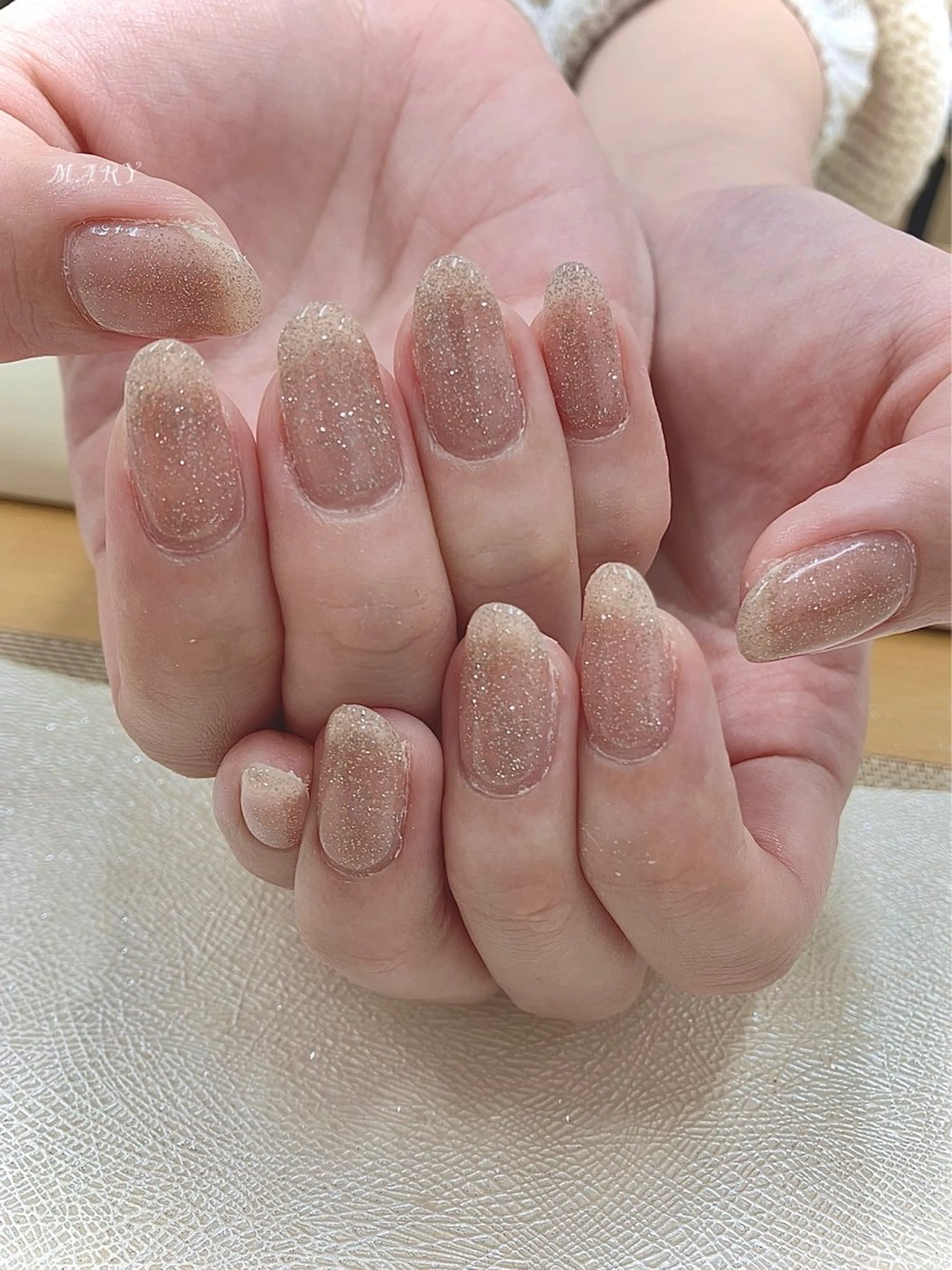 ネイル フラッシュネイル キラキラネイル ニュアンスネイル ワンカラーネイル Mary nail所属・Mary nail .narumiのネイルデザイン