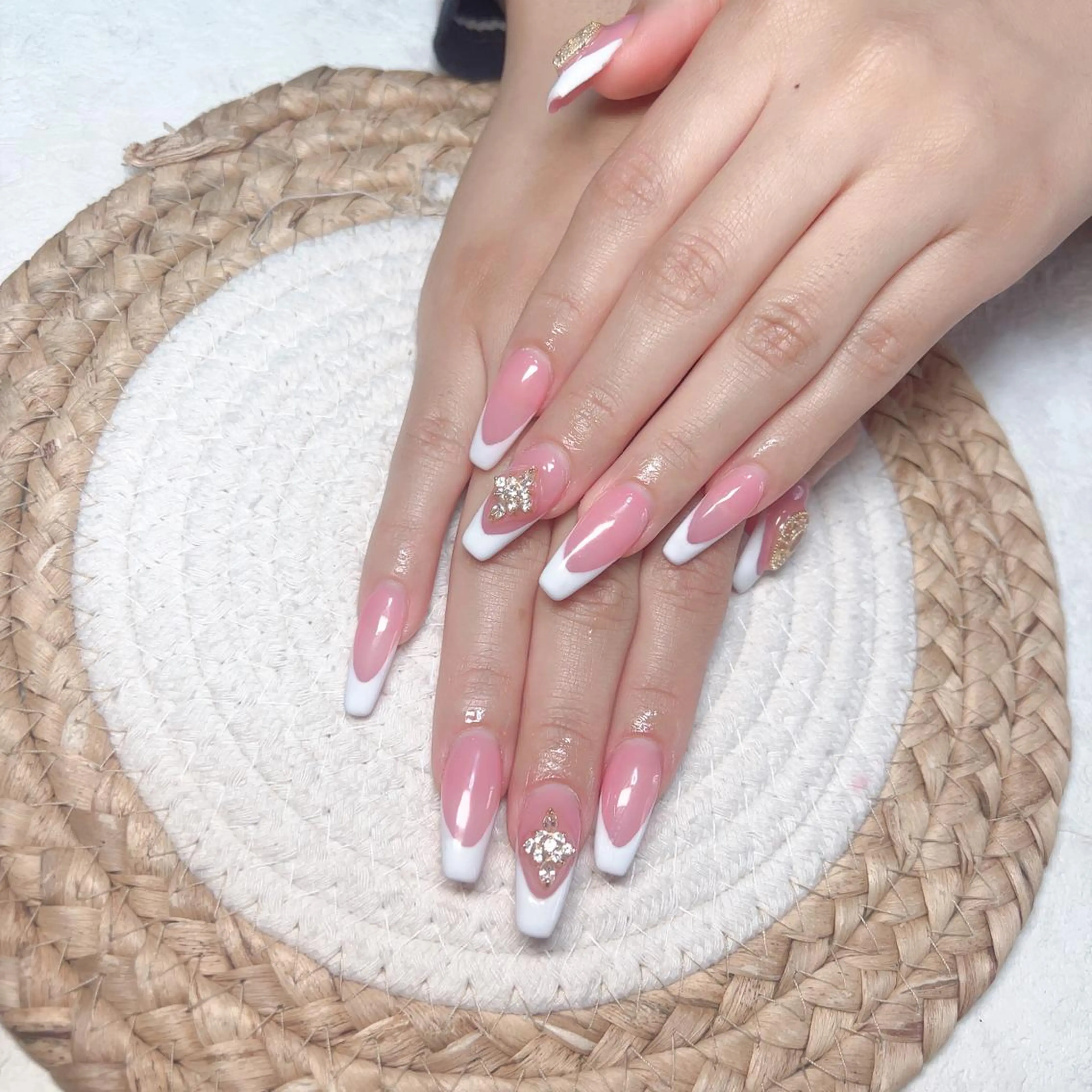 ネイル M🌷nail 長さだし専門店のネイルデザイン