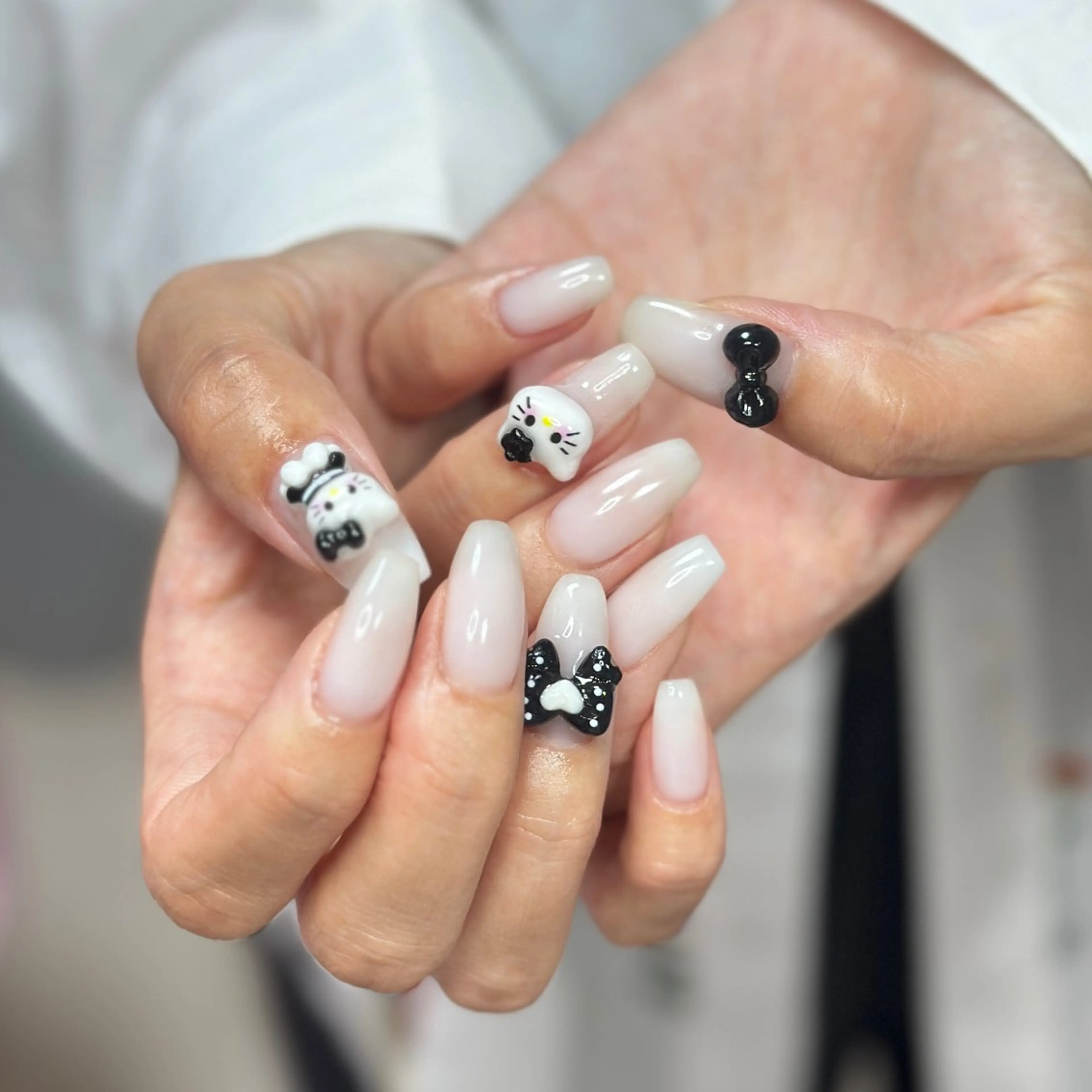ネイル アートネイル オーロラネイル チークネイル フレンチネイル ガラスフレンチ ハンドネイル 🎀🎀YooLi Nail Salonのネイルデザイン