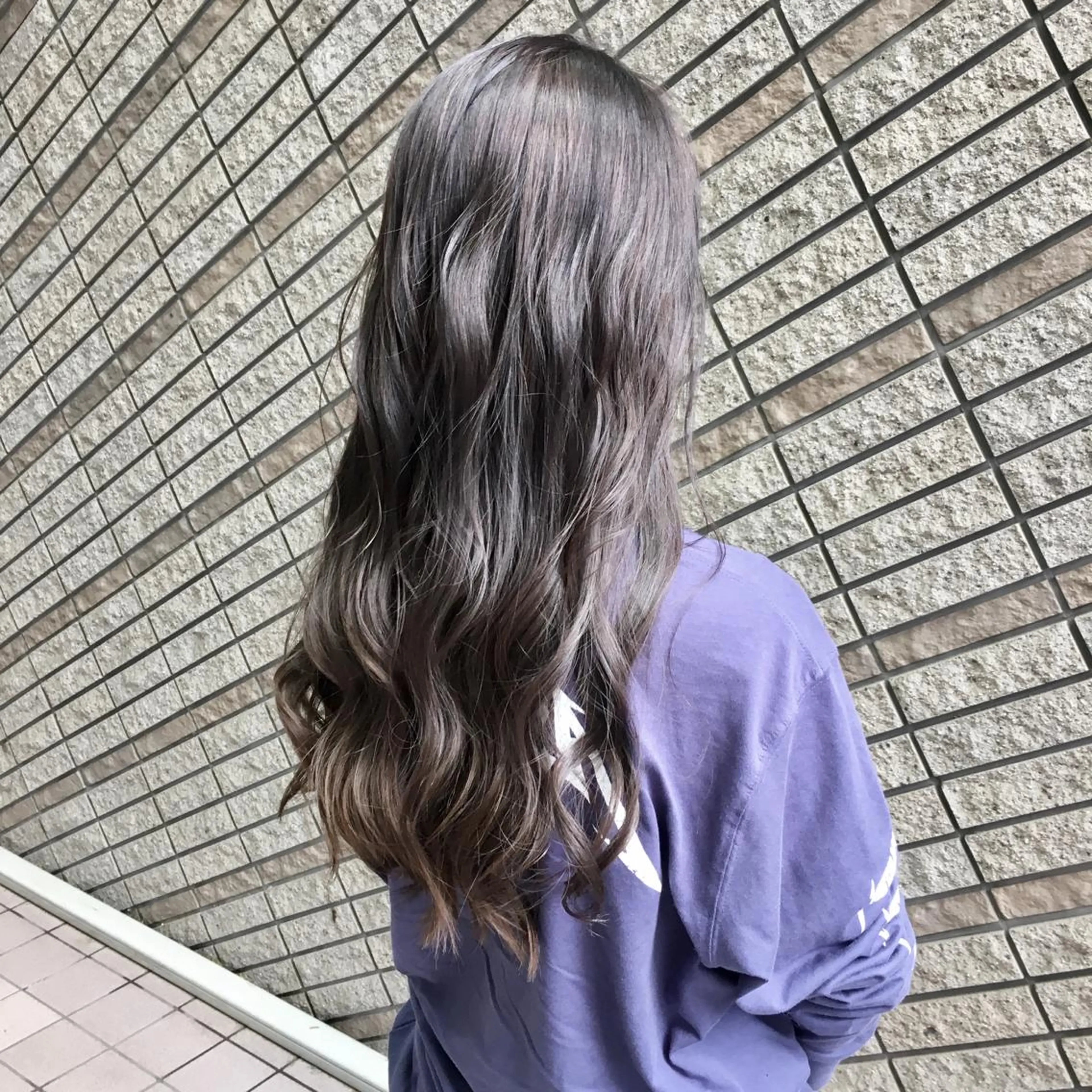 カラー グレージュ イルミナカラー 外国人風カラー 縮毛矯正 ブリーチ/バレイヤ ージュ川端裕司のヘアスタイル