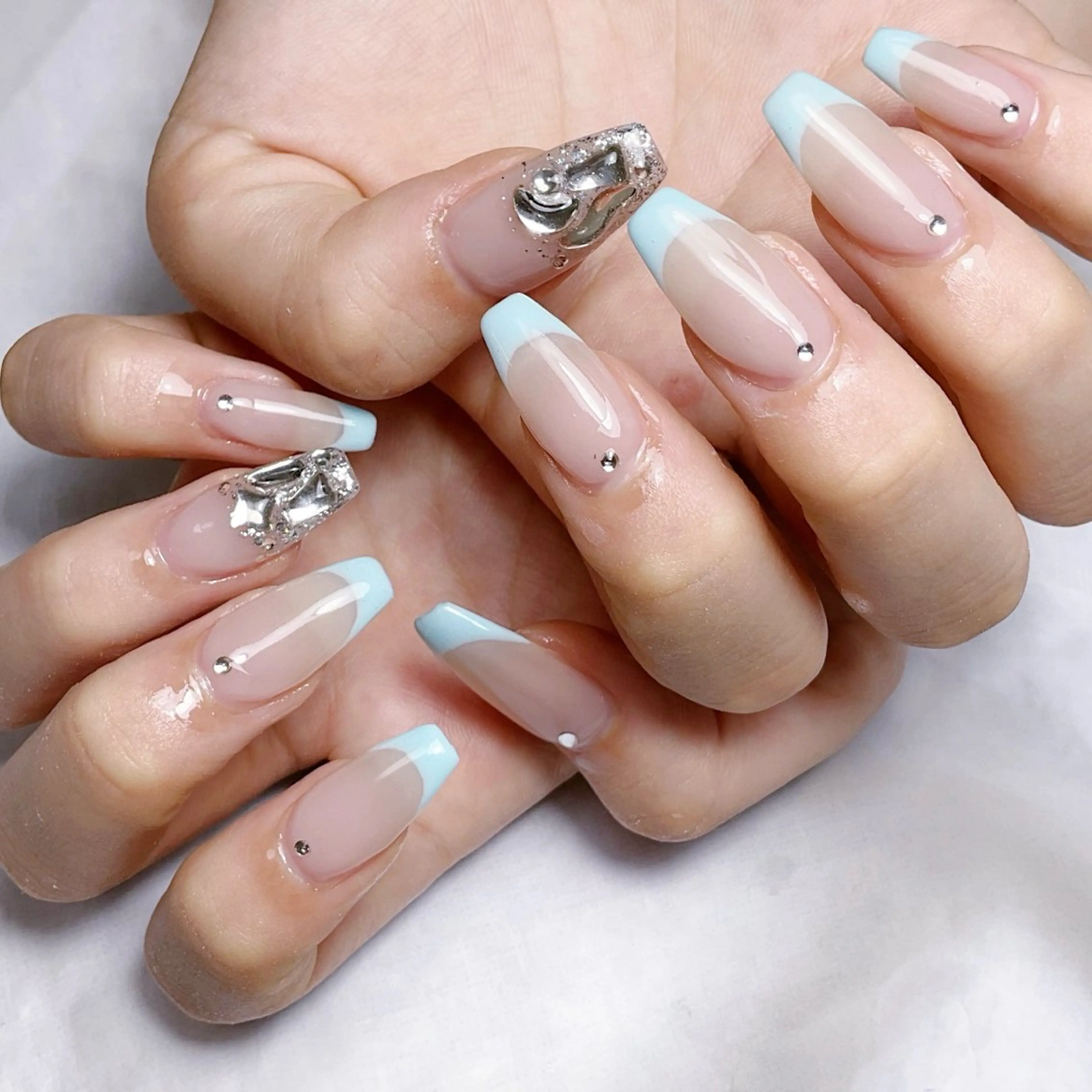 ネイル ハンドネイル 🍭Yun nail hyejin🌸のネイルデザイン