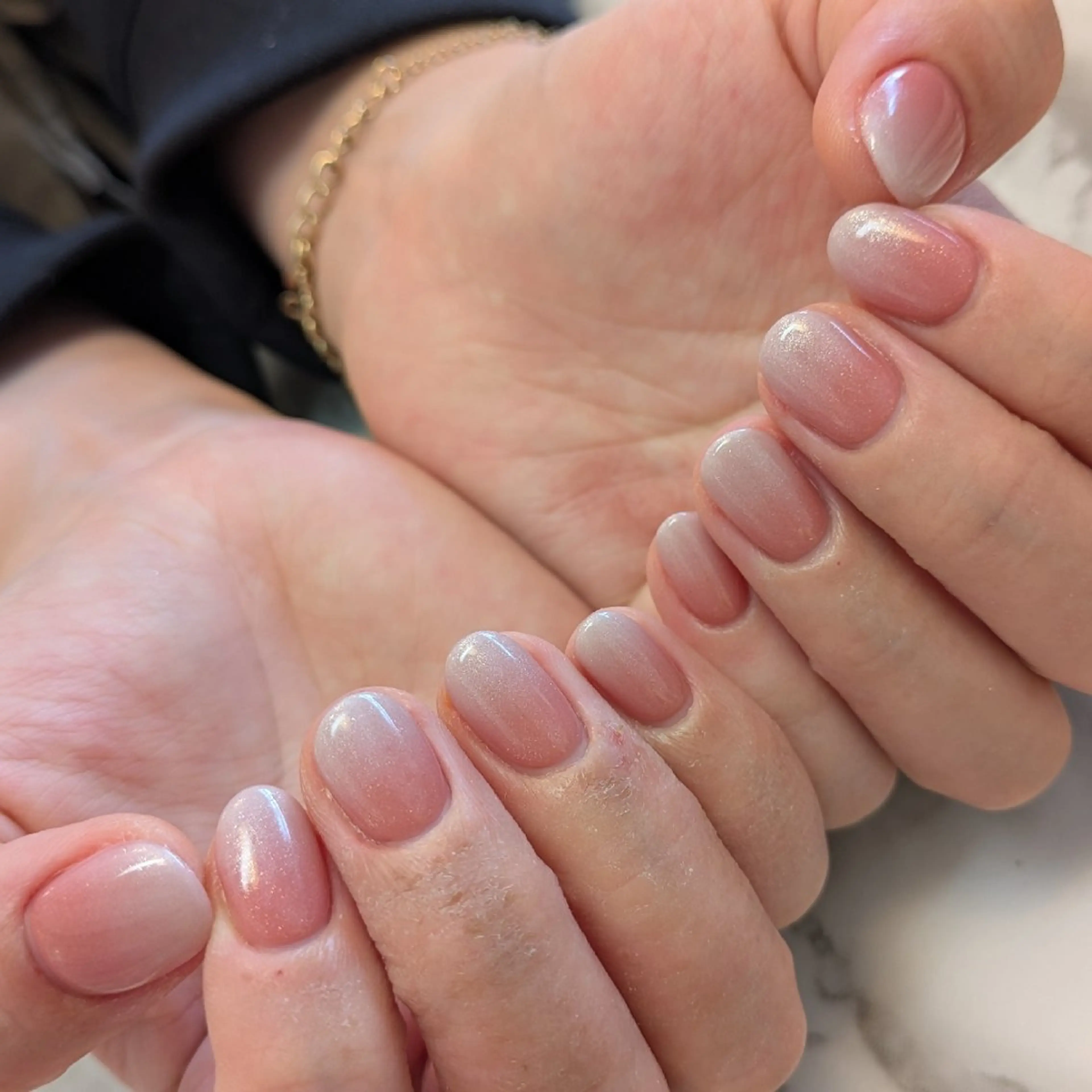 ネイル ジェヌインネイル 河内のネイルデザイン