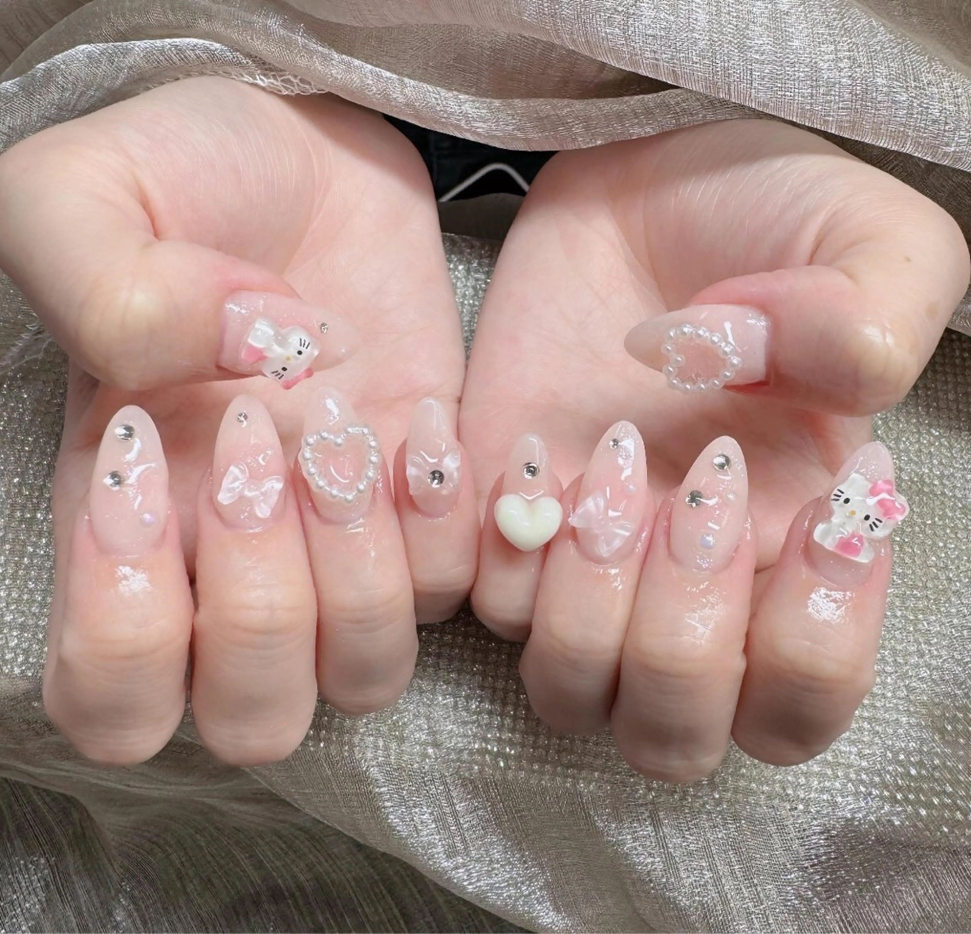 ネイル フレンチネイル ジェルネイル ハロウィン キラキラネイル 韓国ネイル ハンドネイル H.baby Nail Salonのネイルデザイン