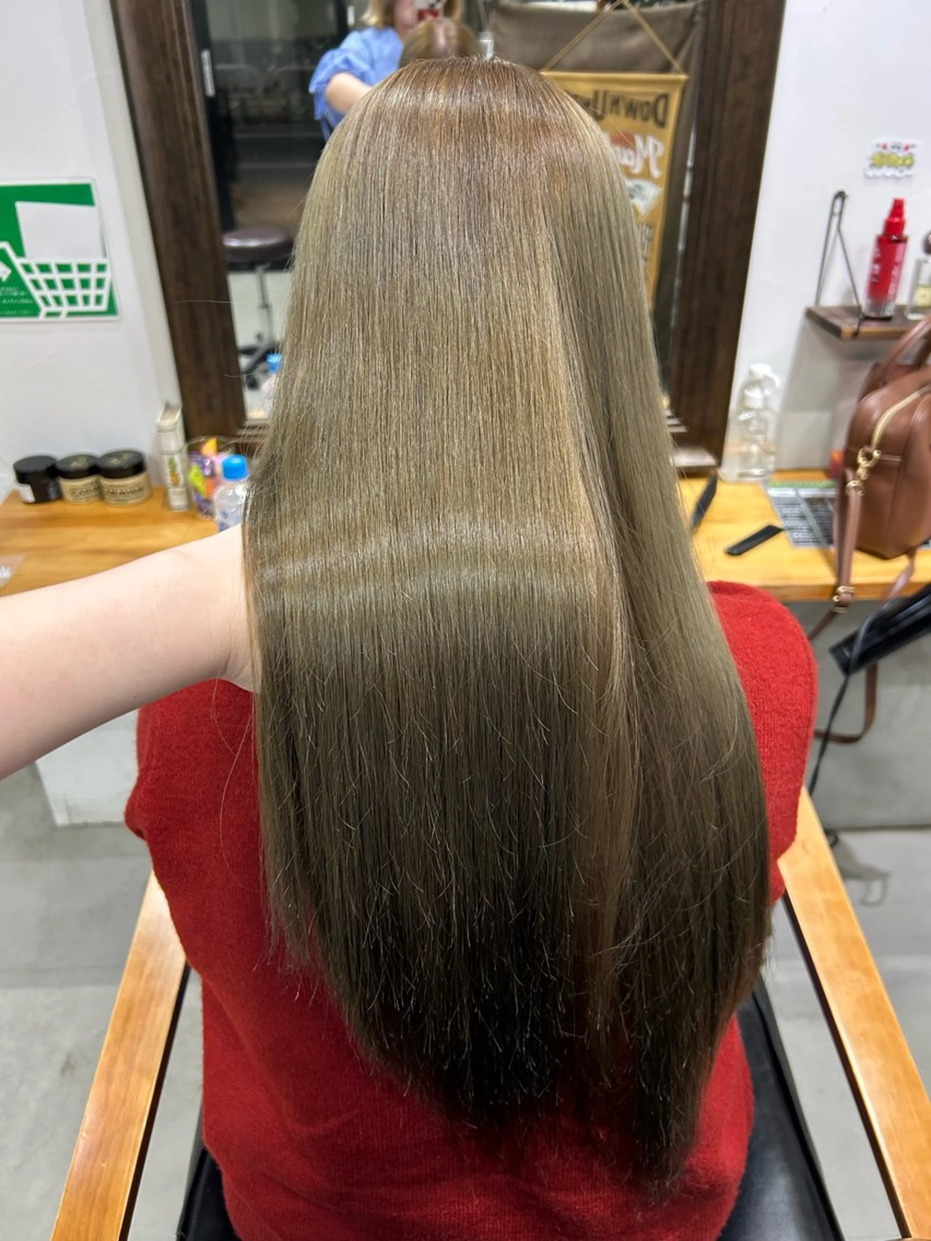 ロング カラー ベージュカラー ダブルカラー オリーブベージュ ROUIS/ mioのヘアスタイル