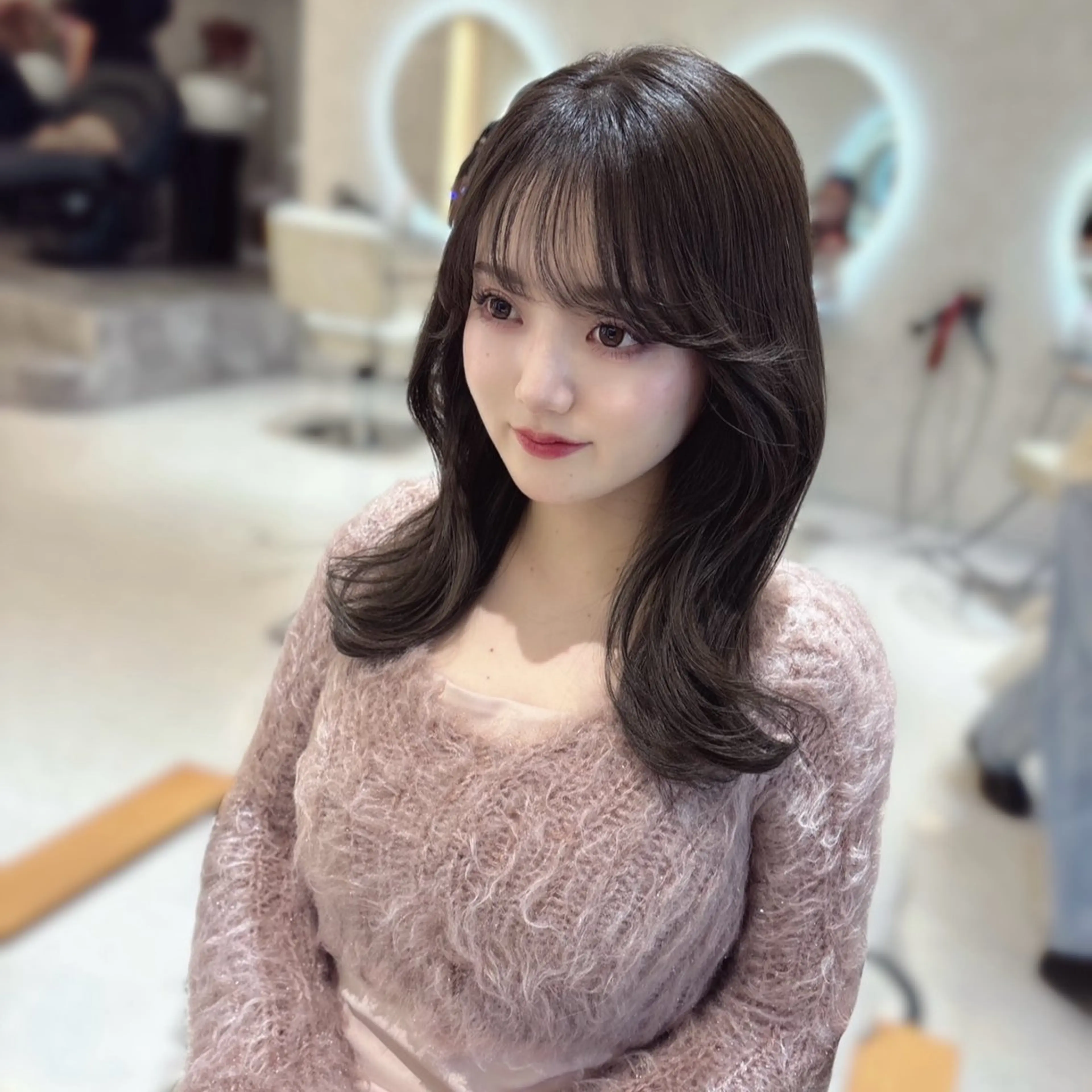 【✨️平日限定✨️】カット+艶カラー+質感Tr🎀￥8900の写真