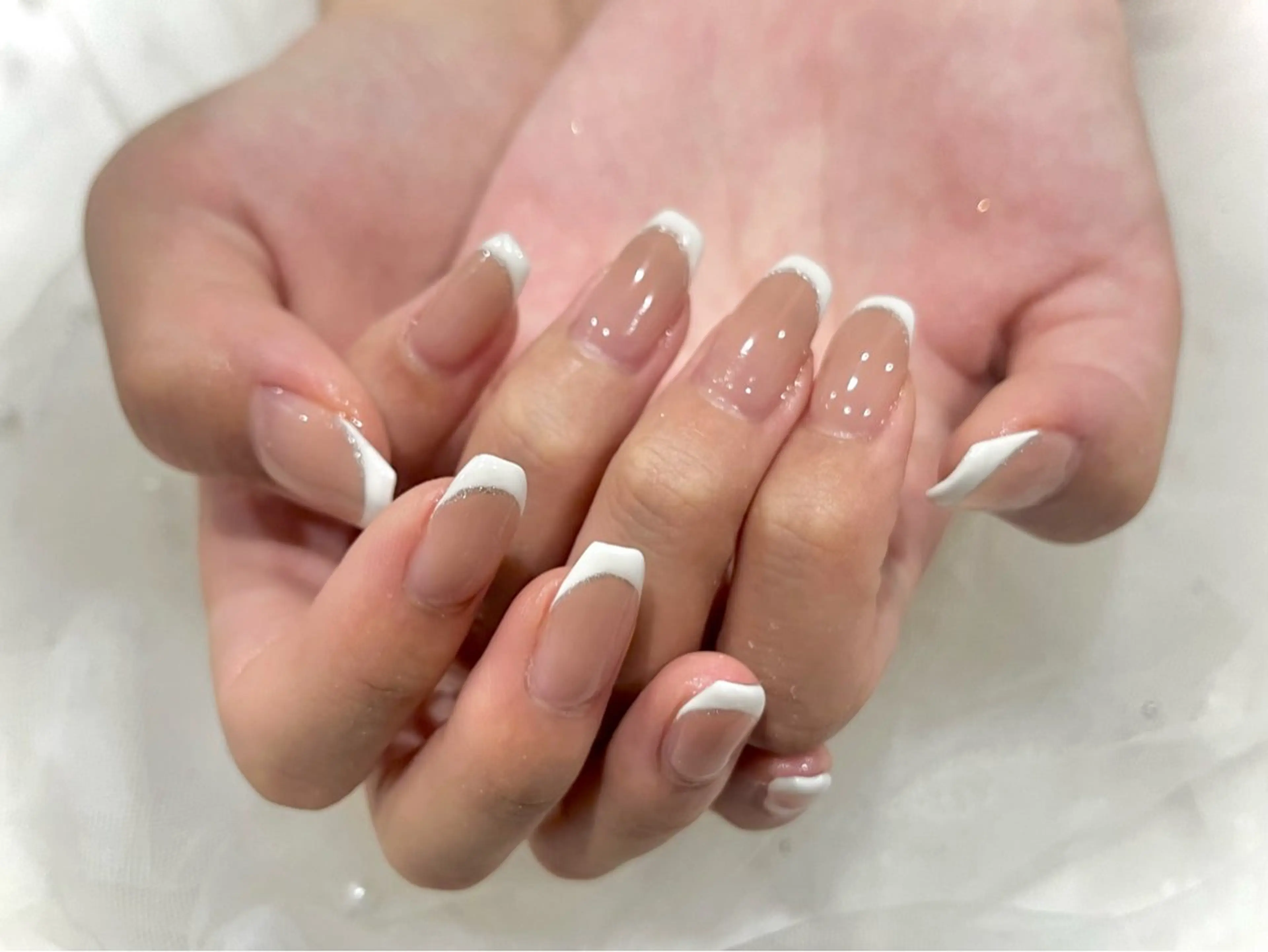 【オフ有OK】綺麗めデザイン💍 クリアベース フレンチデザイン【ガラスフレンチに変更+¥1000】の写真