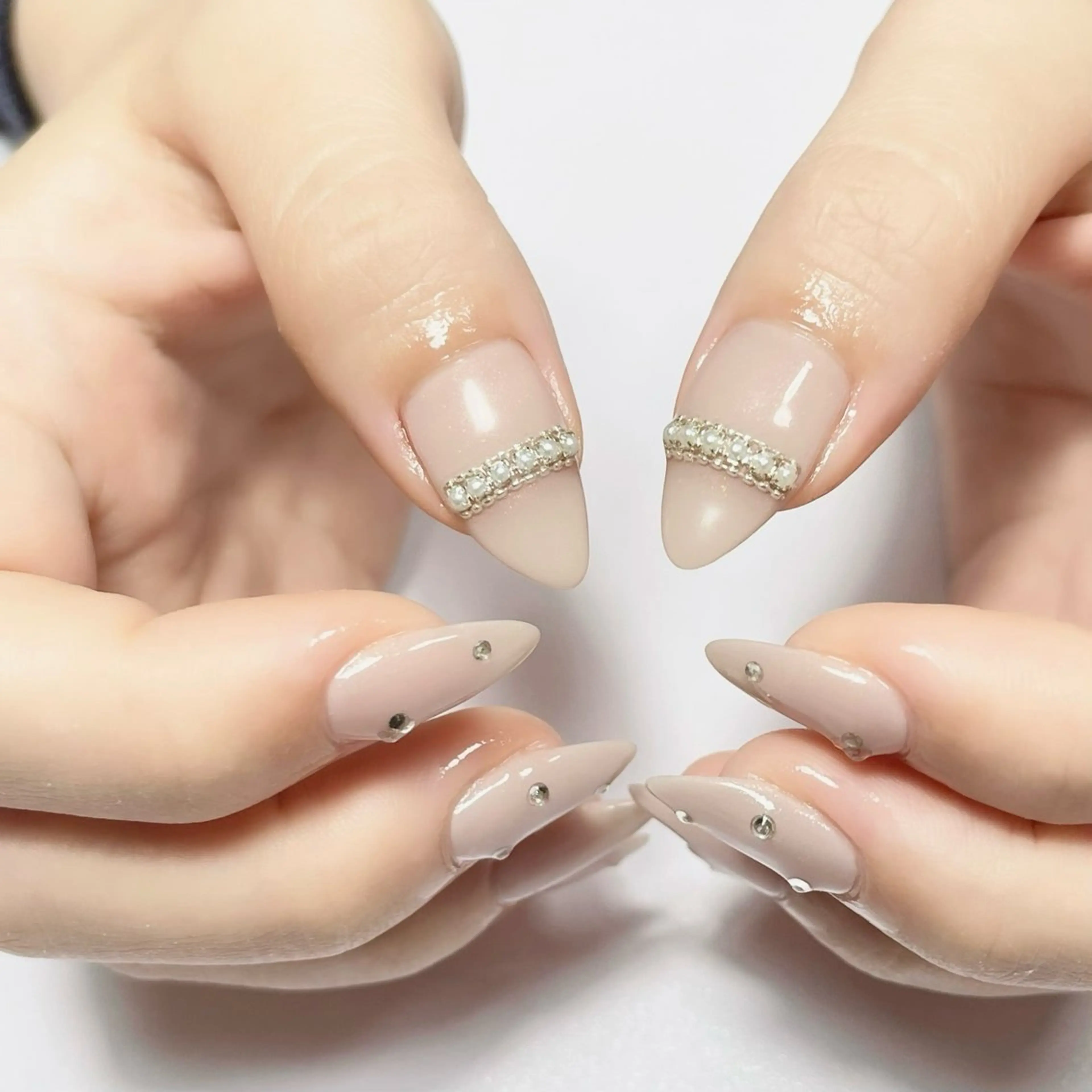 ネイル ラメ(グリッター) ブライダルネイル ハンドネイル Chicchi 加茂宮駅徒歩3分のネイルデザイン