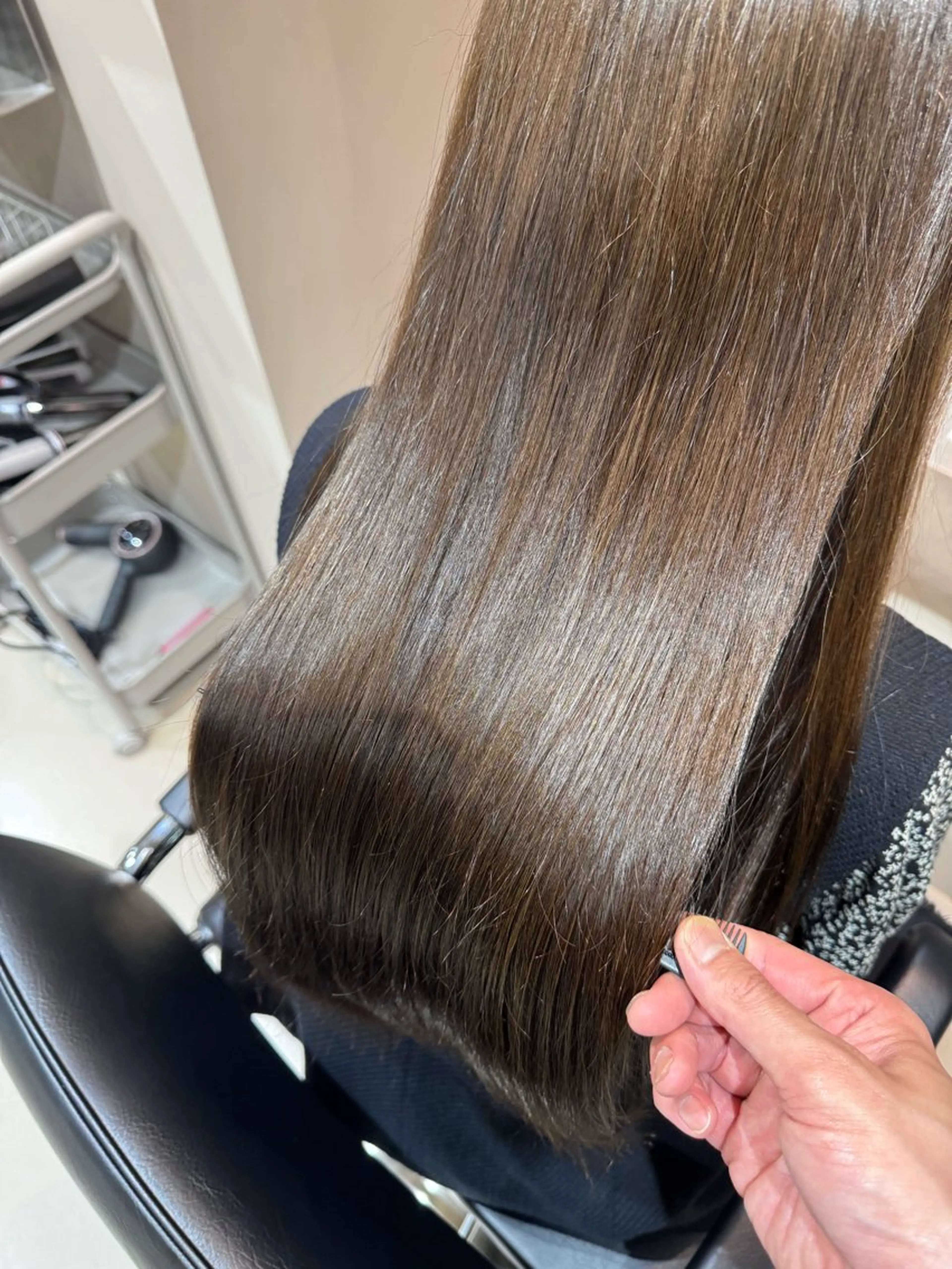 ロング カラー ブリーチ イルミナカラー 髪質改善 縮毛矯正 カット ヘアカラー トリートメント OAK 中目黒のヘアスタイル