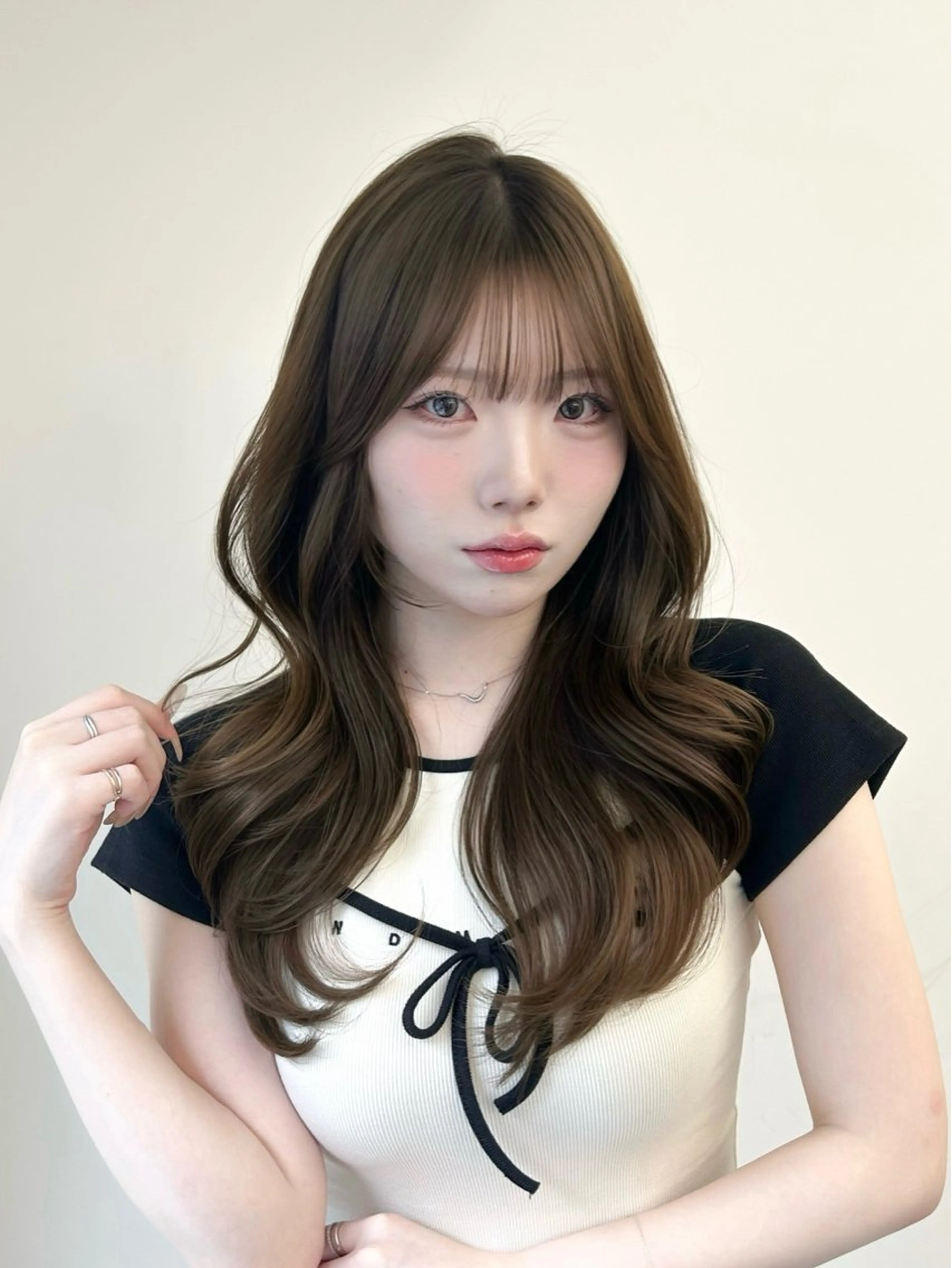 ロング カラー グレージュ オリーブグレージュ オリーブグレー カット トリートメント 韓国ヘア/顔周り ヘアセット/加藤優里のヘアスタイル