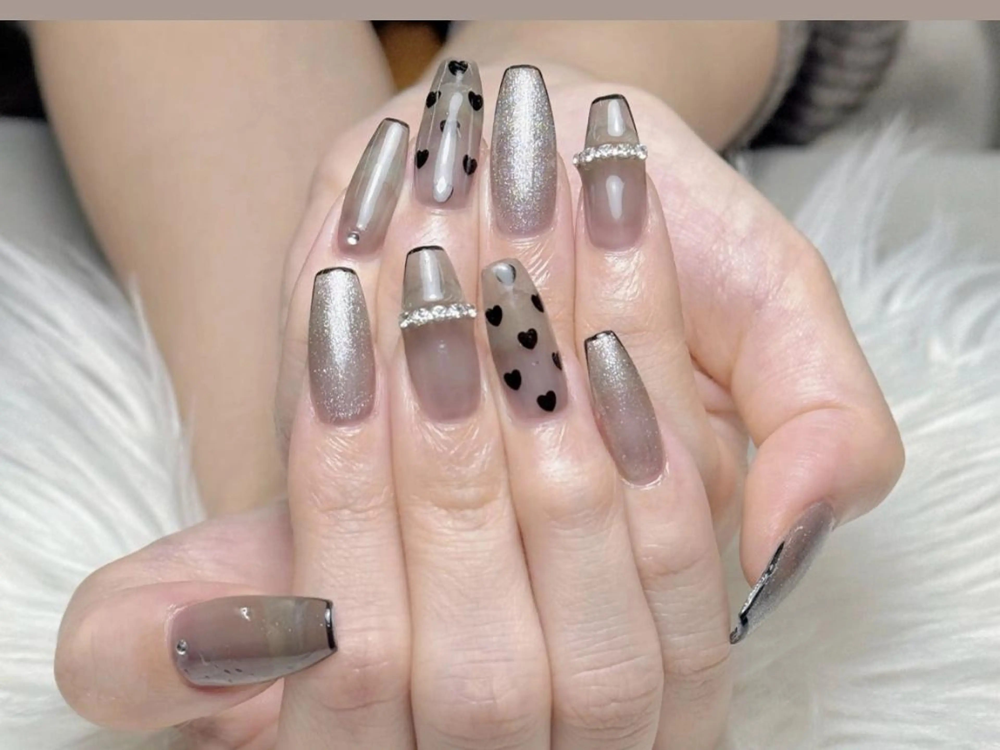 メンズ ネイル アートネイル フレンチネイル ジェルネイル キラキラネイル パラジェル Bloom kabukiのネイルデザイン