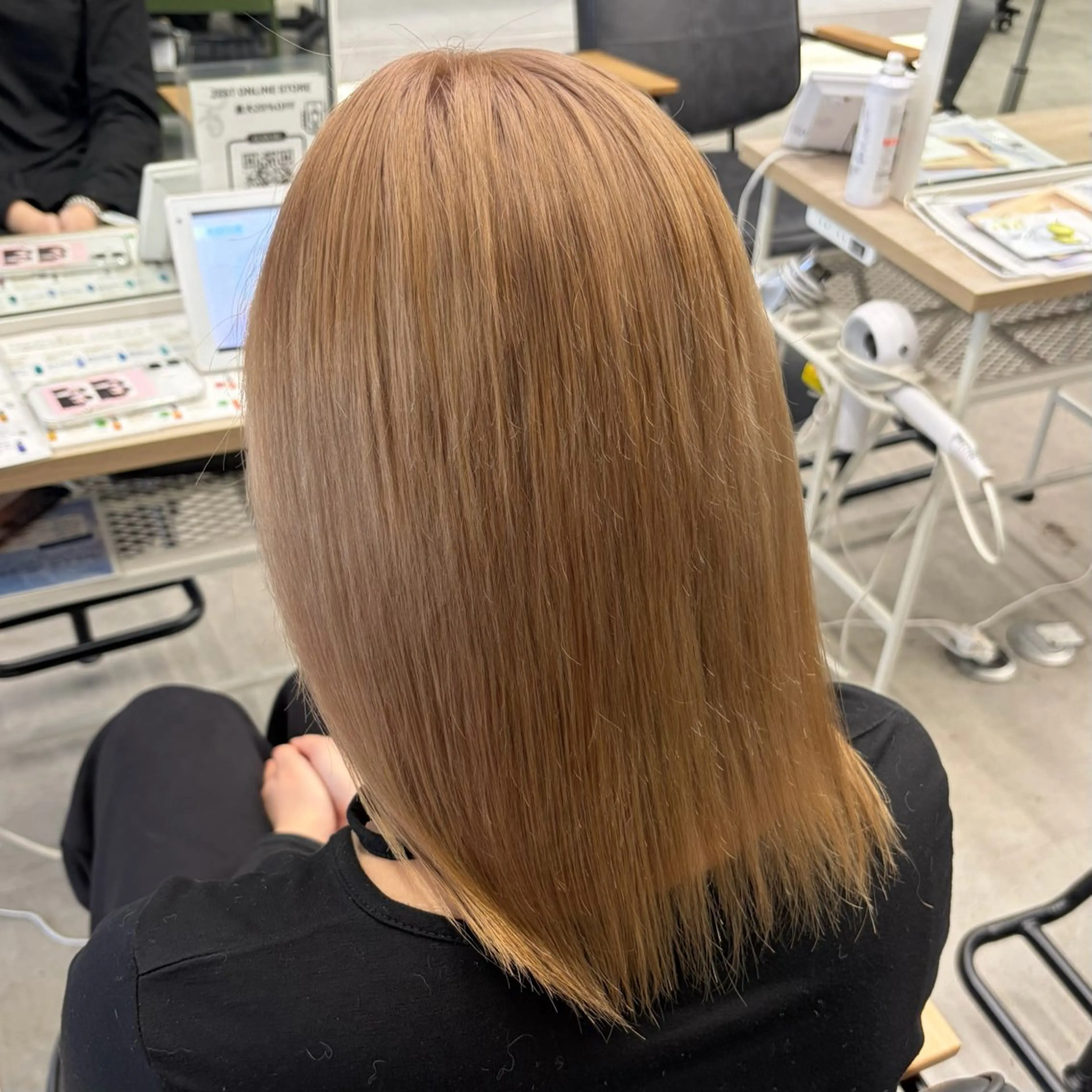 ミディアム カラー ヘアカラー ななみ.⋆𝜗𝜚 暖色艶カラー/まつパのヘアスタイル