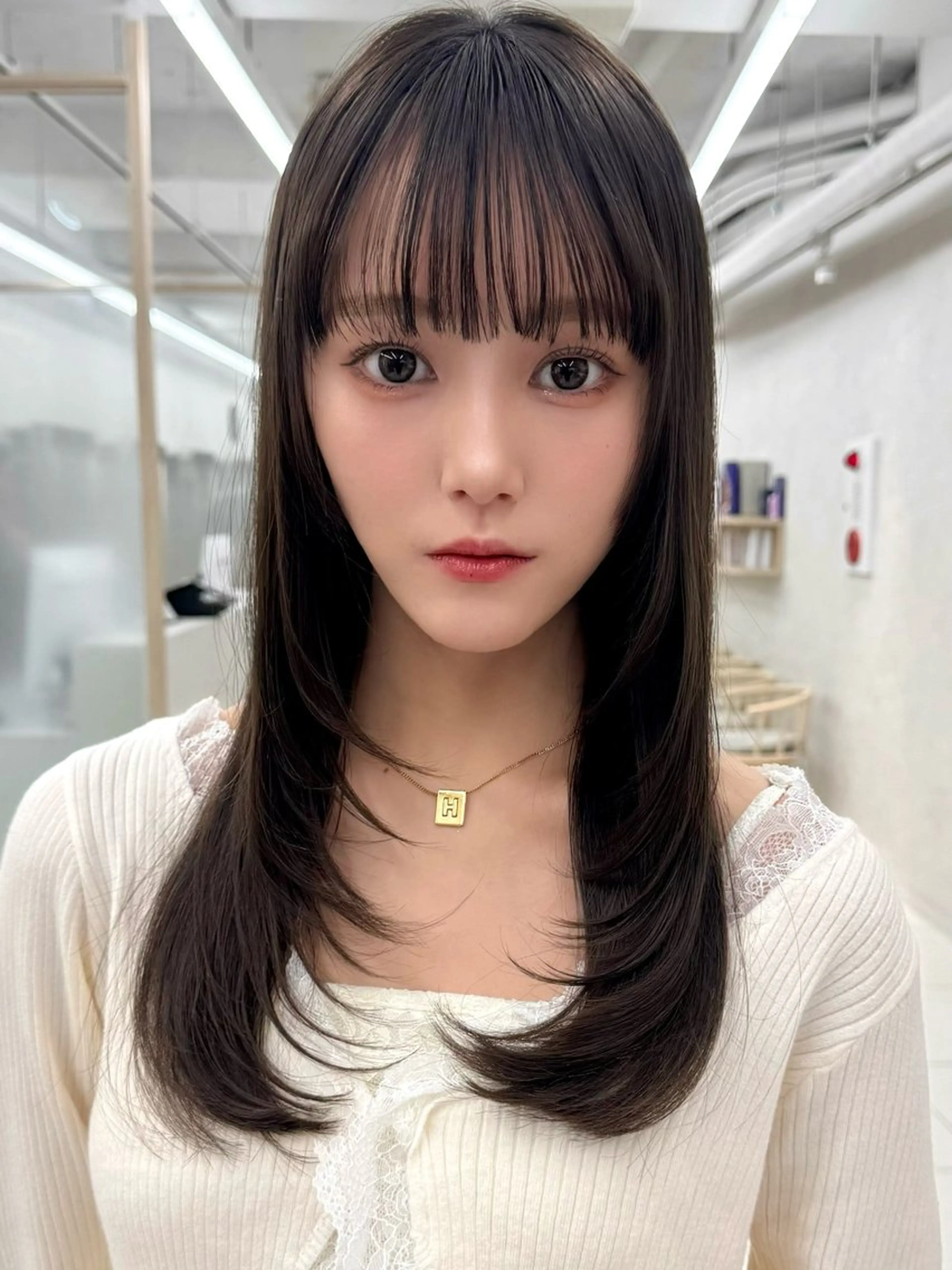 ロング 三鷹で1番ショート ボブをカットする新谷のヘアスタイル