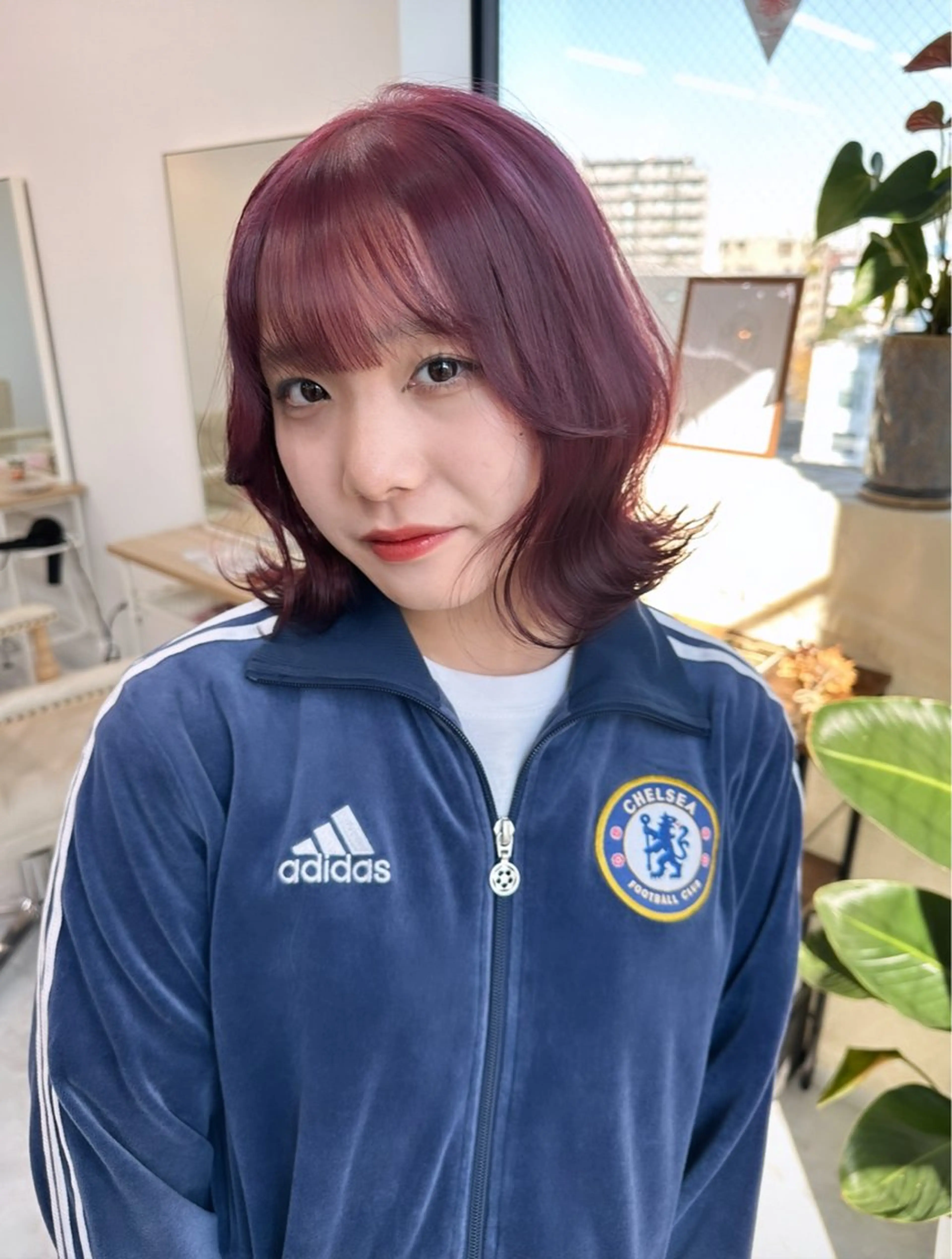 ショート カラー ヘアアレンジ TAKUMAブリーチ /切りっぱなし🪽のヘアスタイル