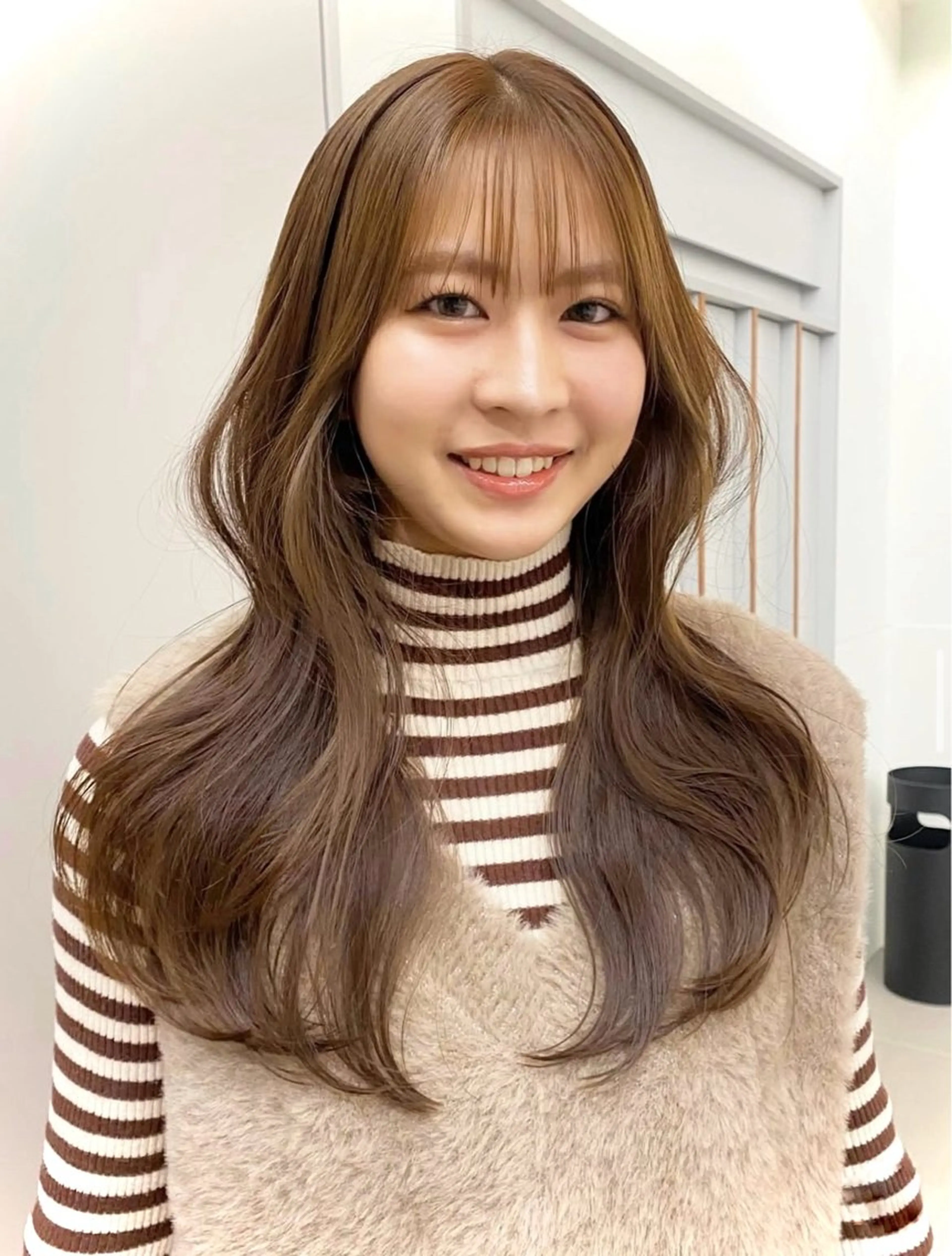 ロング カラー ヘアアレンジ ロングレイヤー ベージュカラー 透明感カラー 顔まわりレイヤー 髪質改善 カット 似合わせレイヤー ＆透明感カラーのヘアスタイル