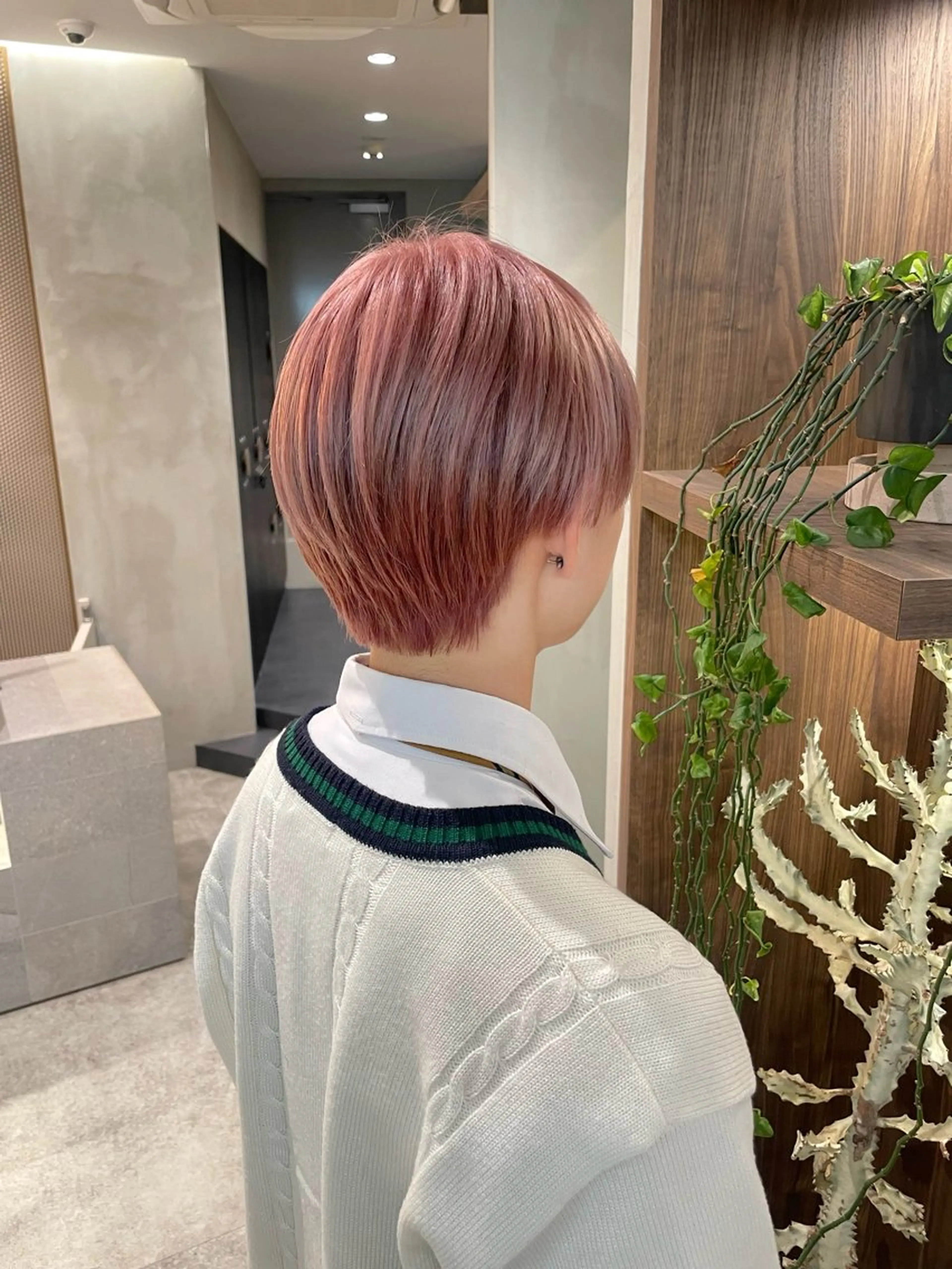 カラー カット ヘアカラー Toiro 新宿所属・ハイトーン/透明感 yuinaのヘアスタイル