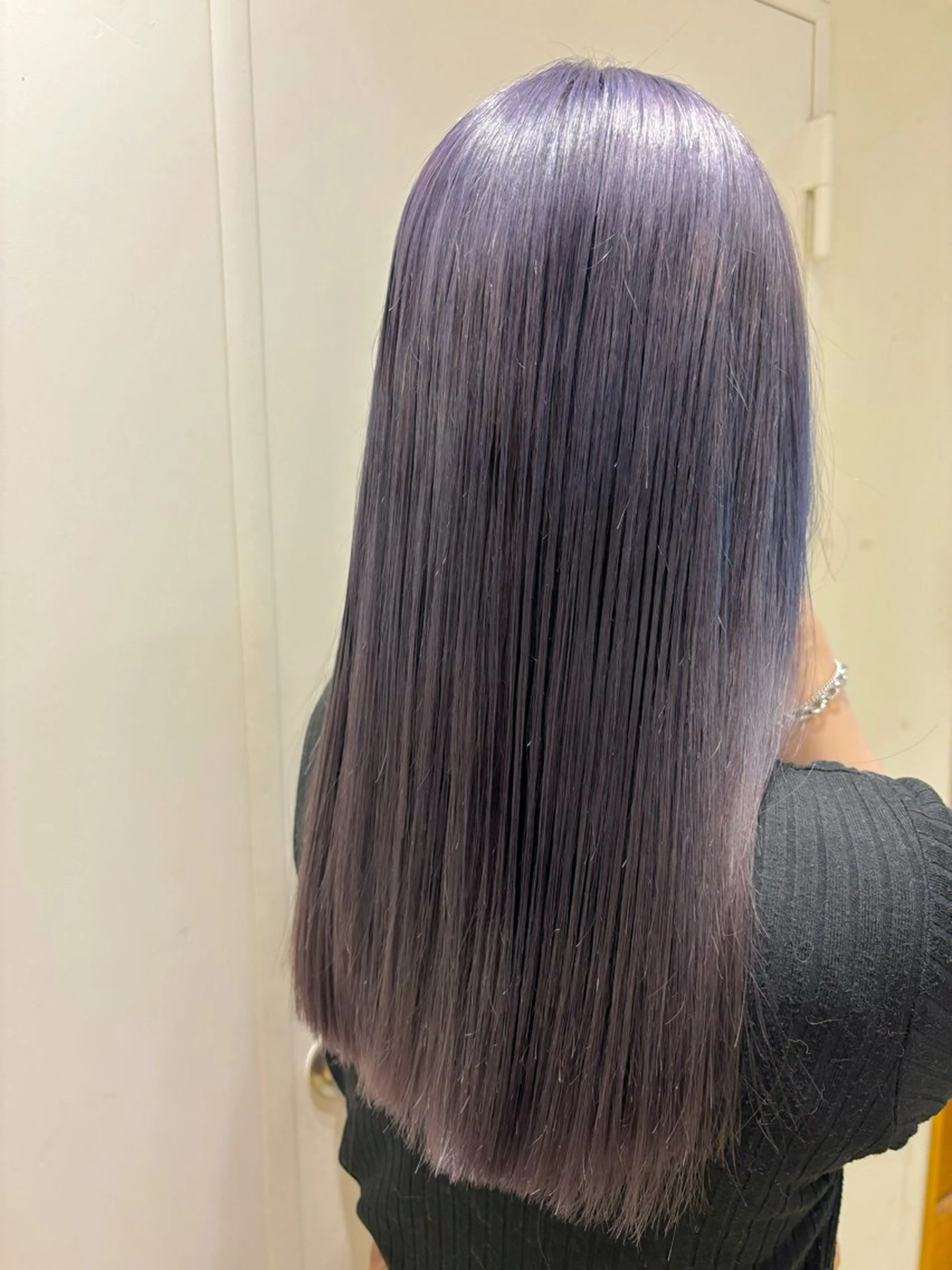 ロング カラー ヘアカラー トリートメント EIGHT新宿 新井彩斗のヘアスタイル