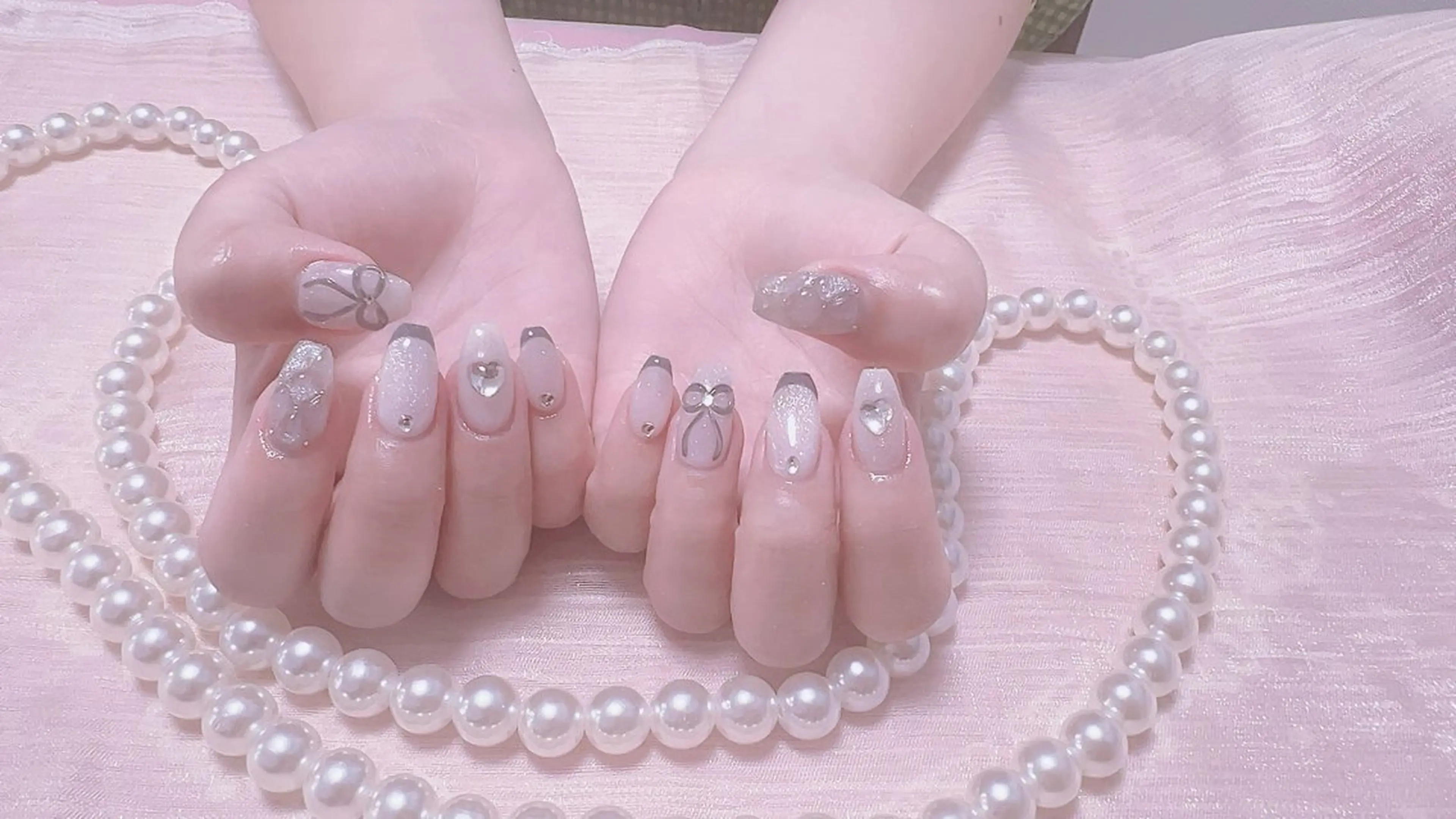 ネイル はぴねす所属・横浜 美夢のネイルデザイン