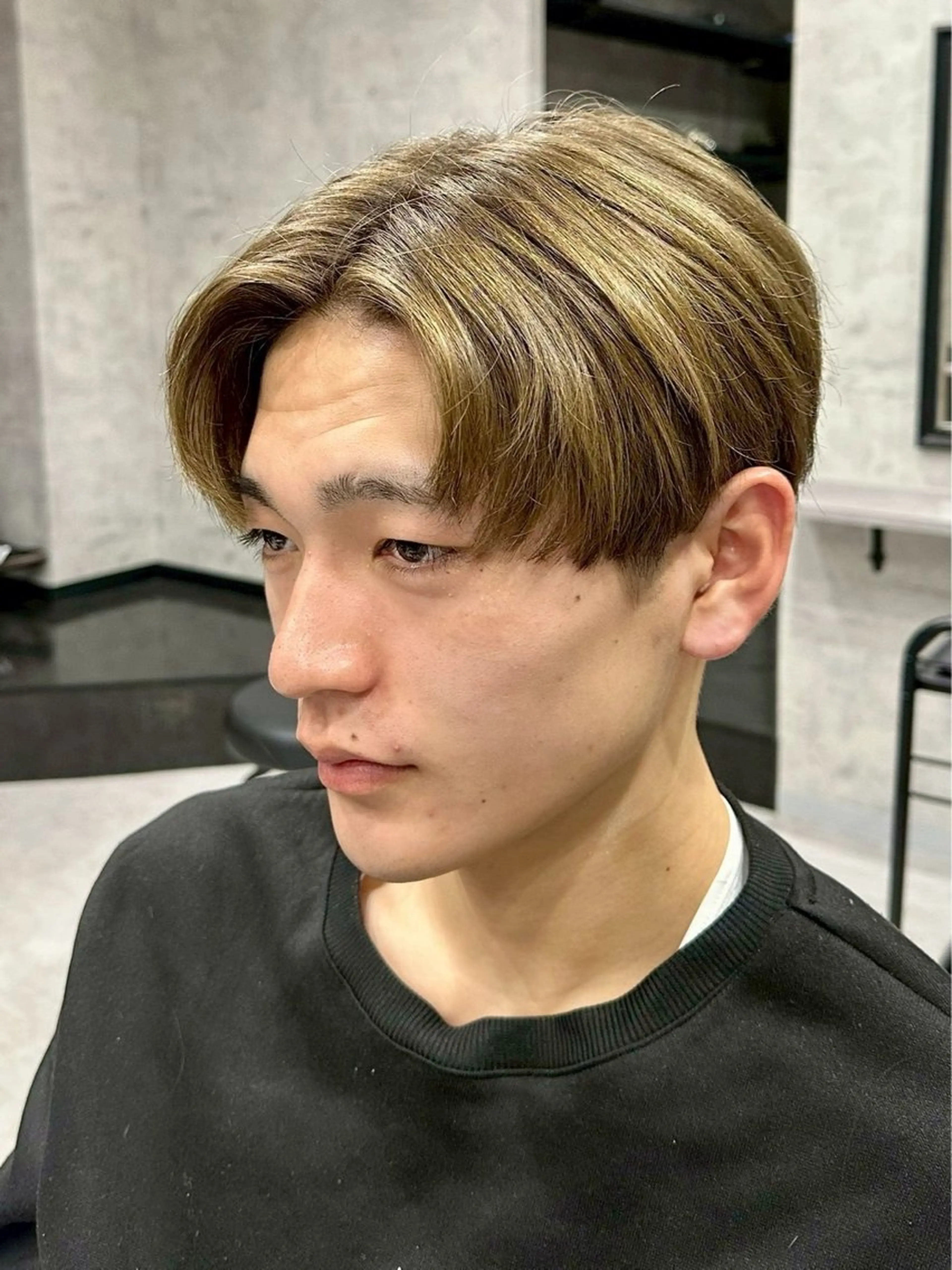 カラー メンズ センターパート メンズハイライト ハイライトカラー 🔥メンズ特化🔥 真裟斗のヘアスタイル