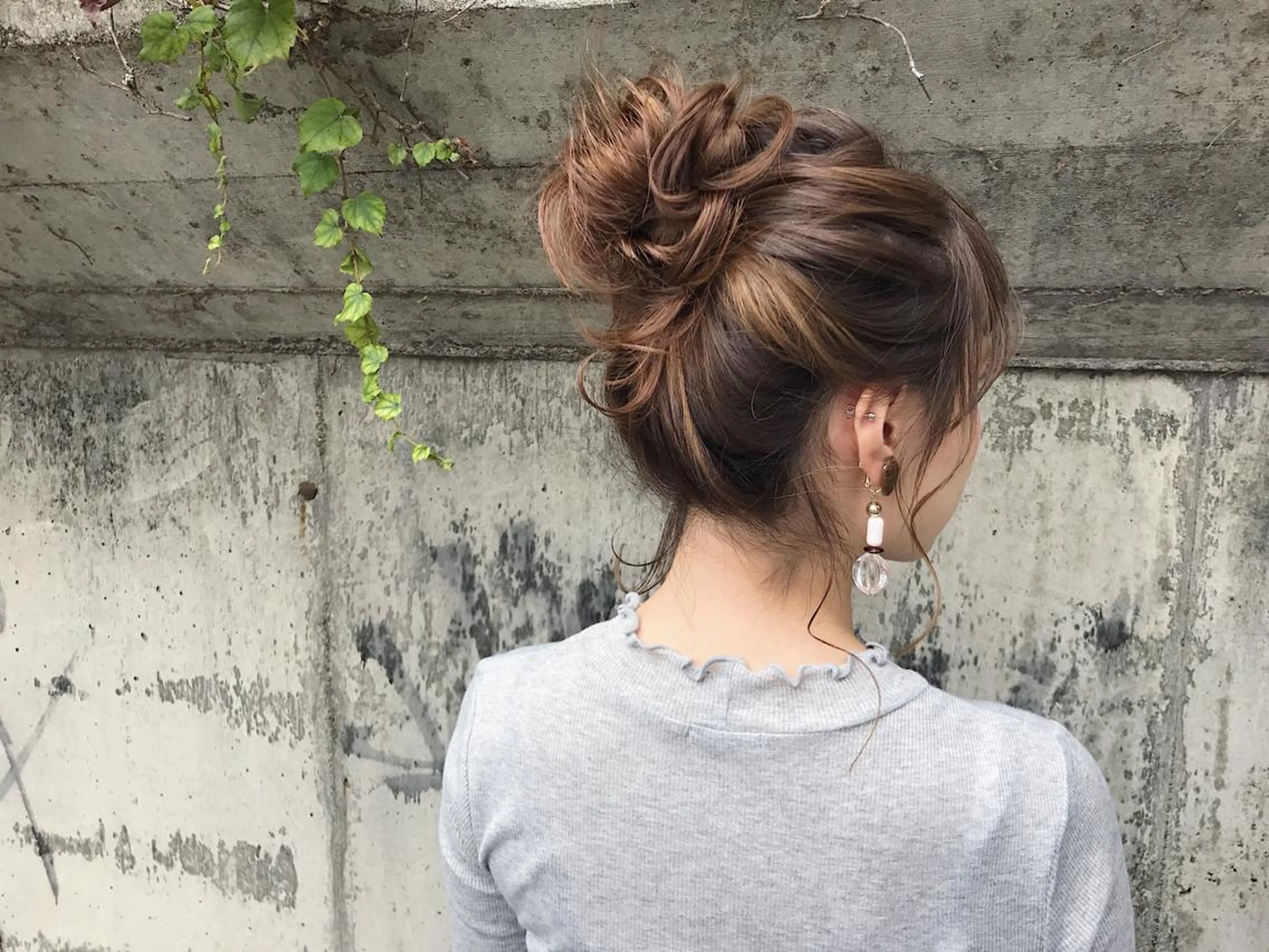 ミディアム ヘアアレンジ お団子ヘア 佐藤 旭のヘアスタイル