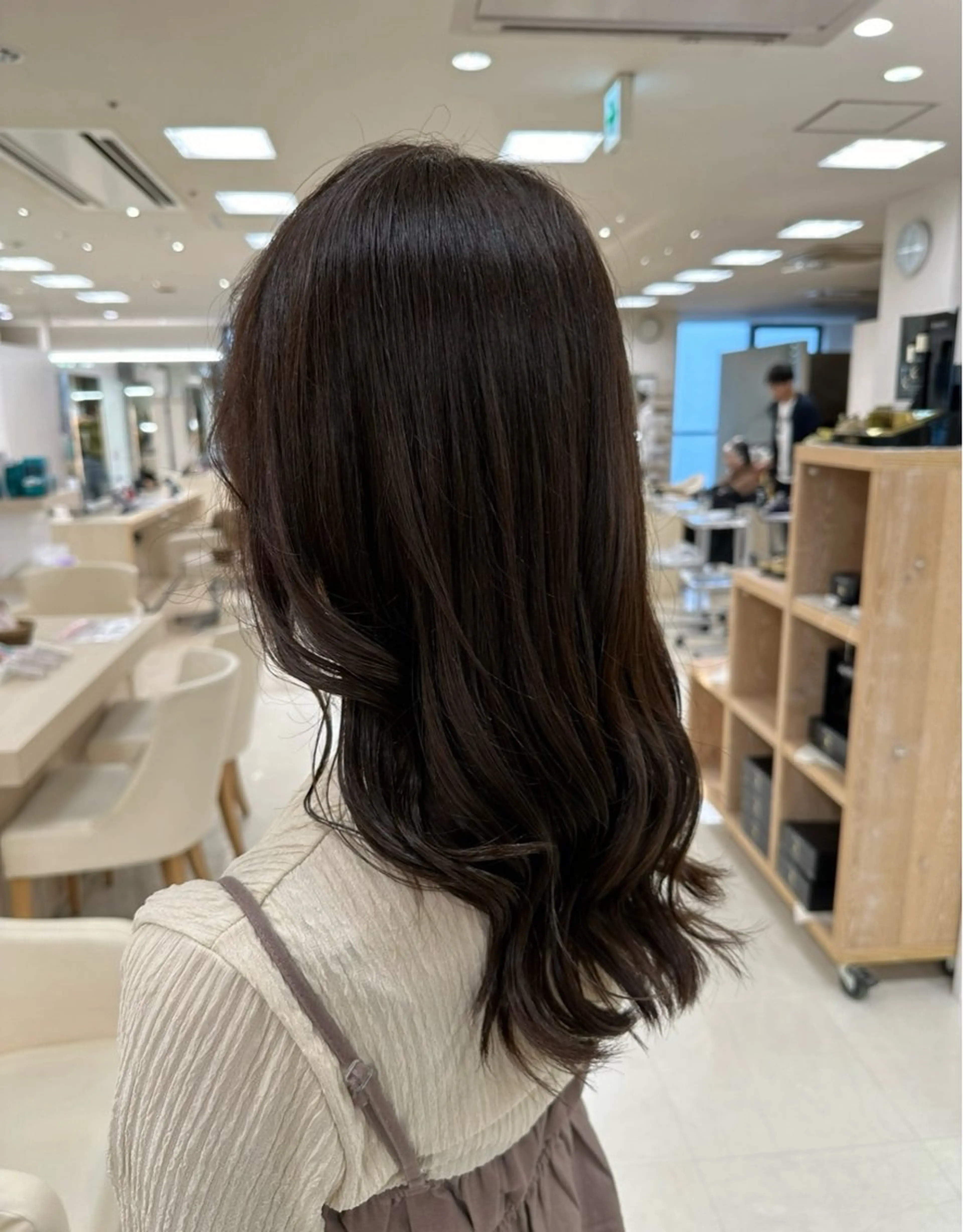 セミロング カラー セミロングパーマ ベージュカラー ブリーチ ケアブリーチ 透明感カラー お悩み改善 黄金比みくのヘアスタイル