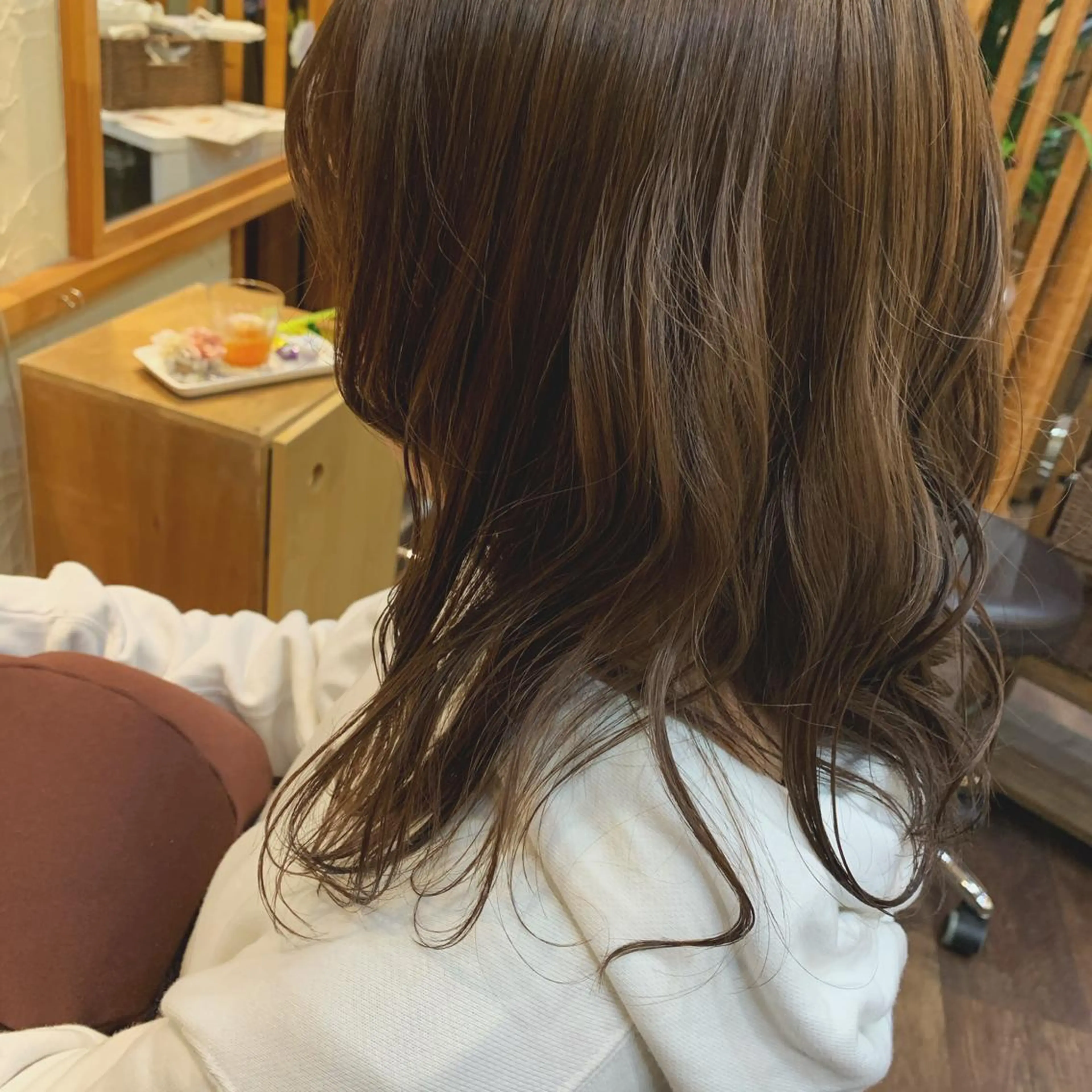 セミロング カラー ベージュカラー mizuho .のヘアスタイル