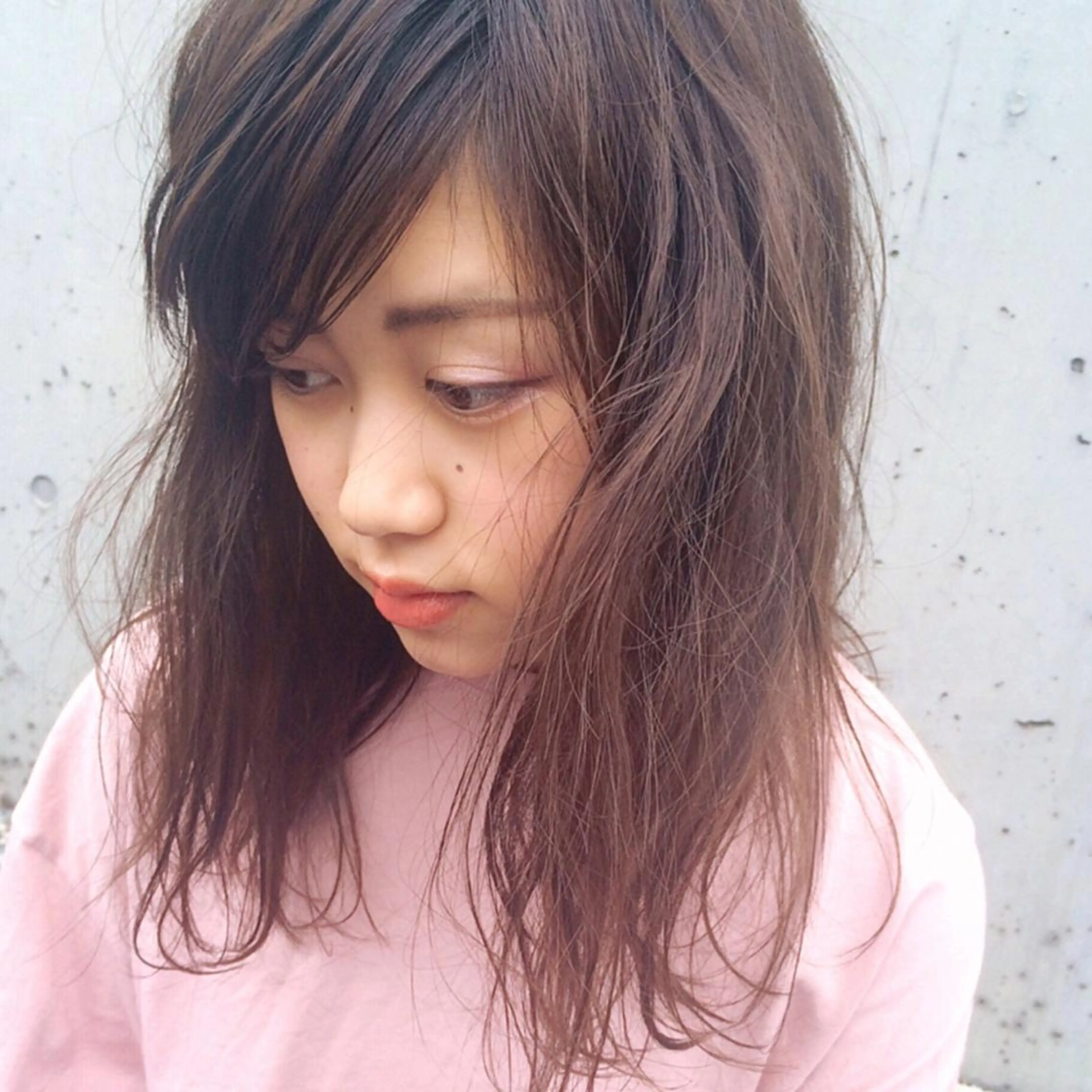 カラー スナコザワ レナのヘアスタイル