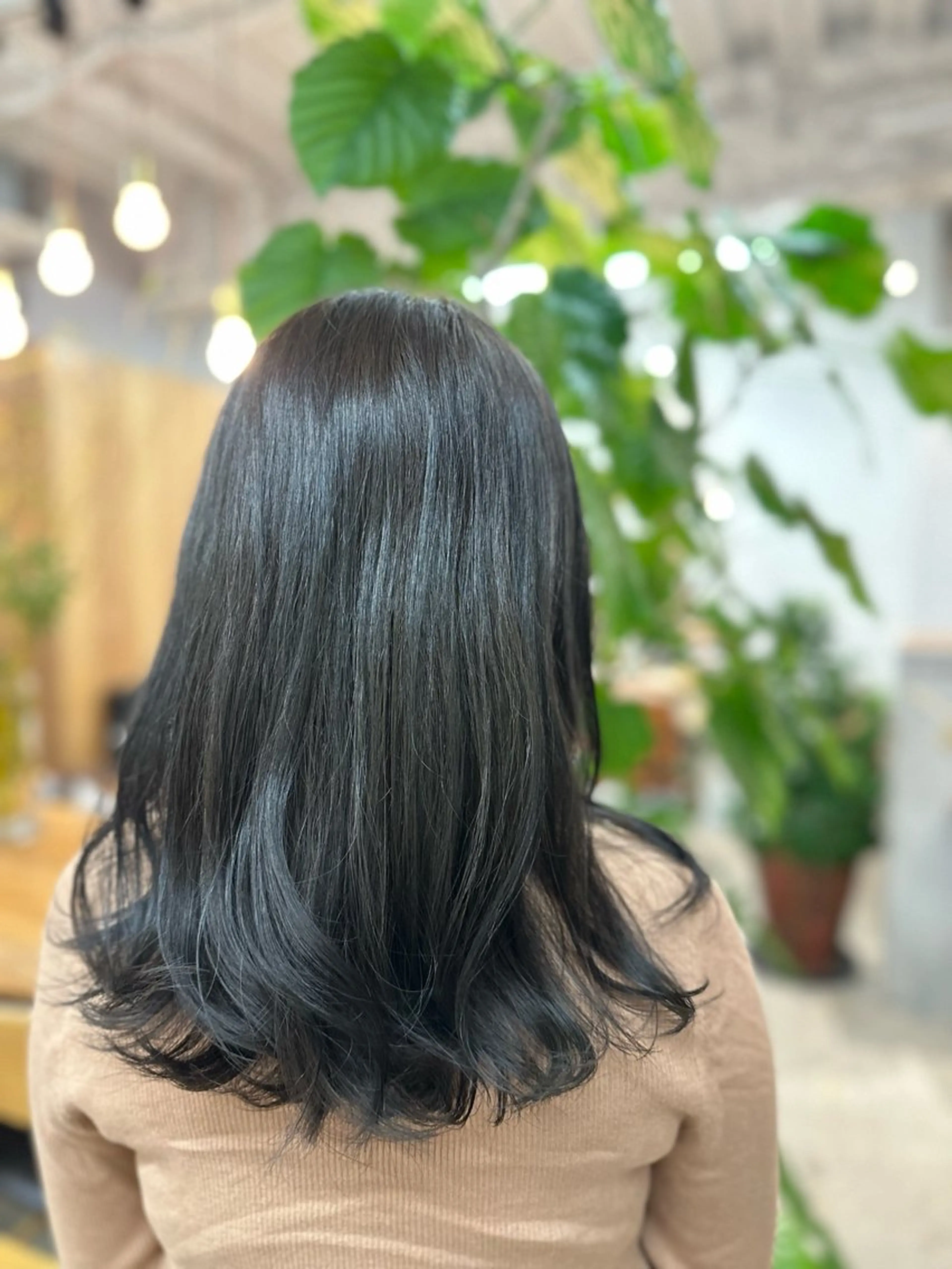 セミロング カラー TSURUYO モデル募集中のヘアスタイル