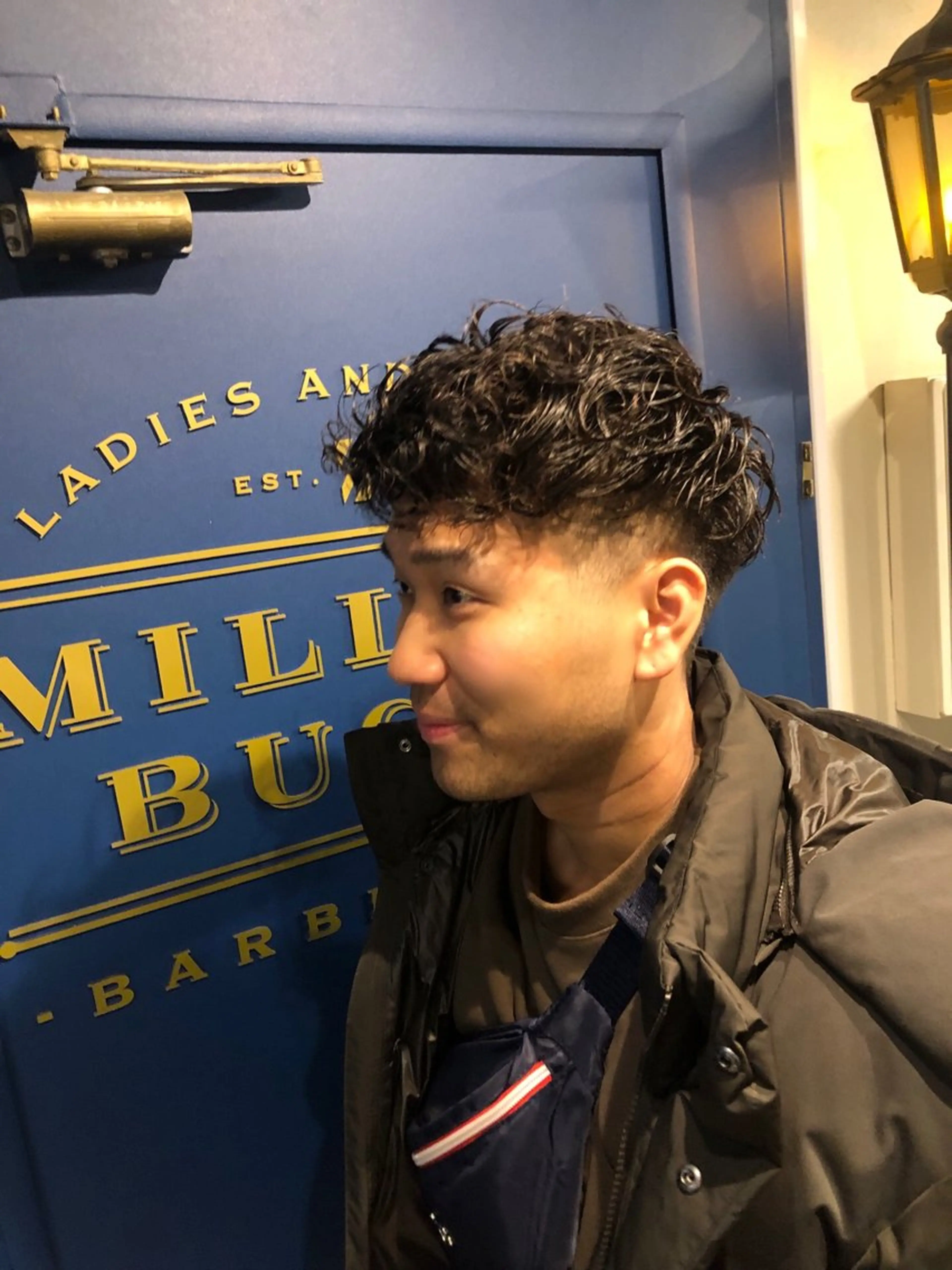 ショート パーマ メンズ スペインカール blazeman barbershop 新宿店所属・カット無料 長利愛花のヘアスタイル