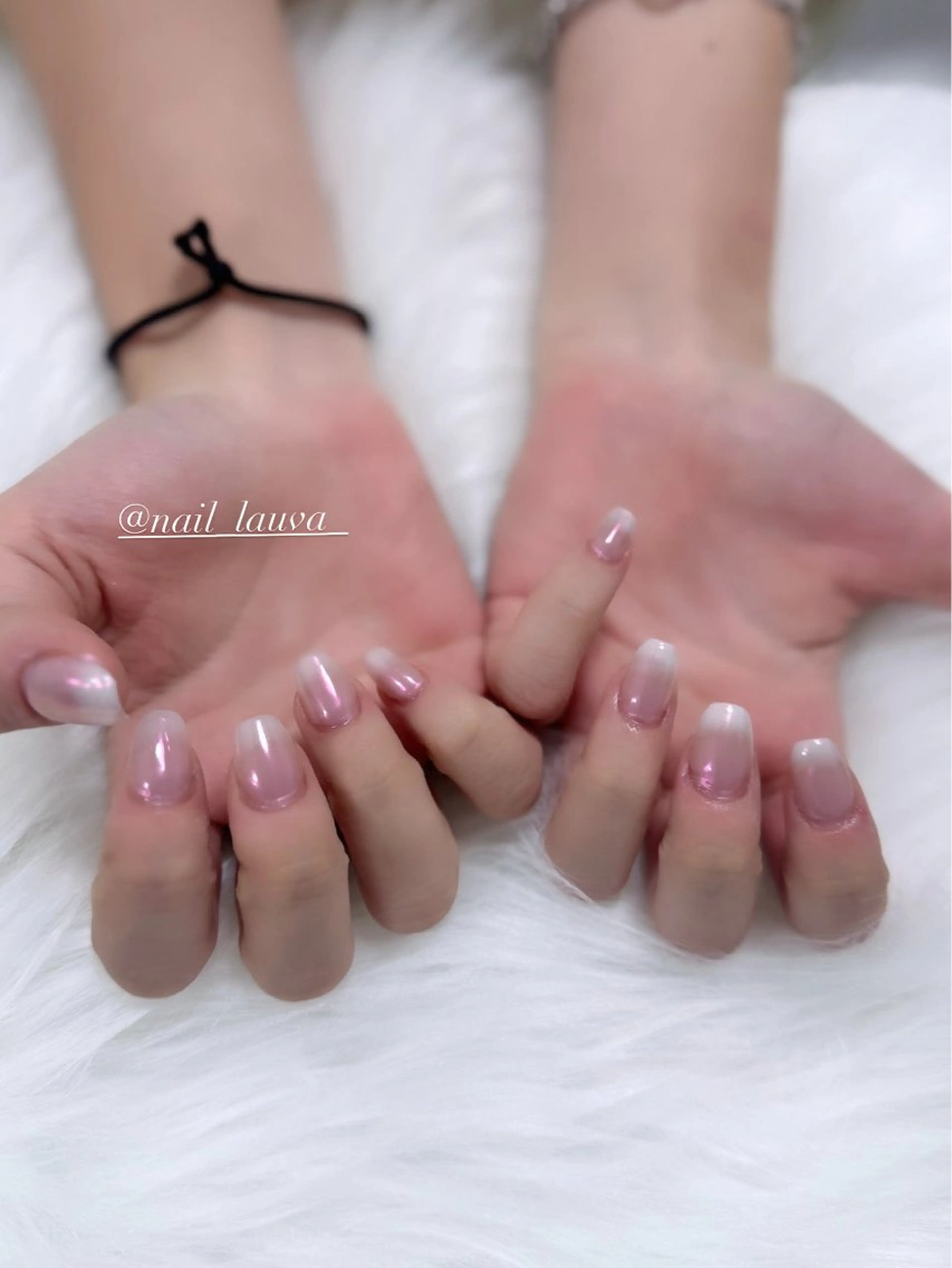 ネイル オーロラネイル ピンク nailsalon lauvaのネイルデザイン