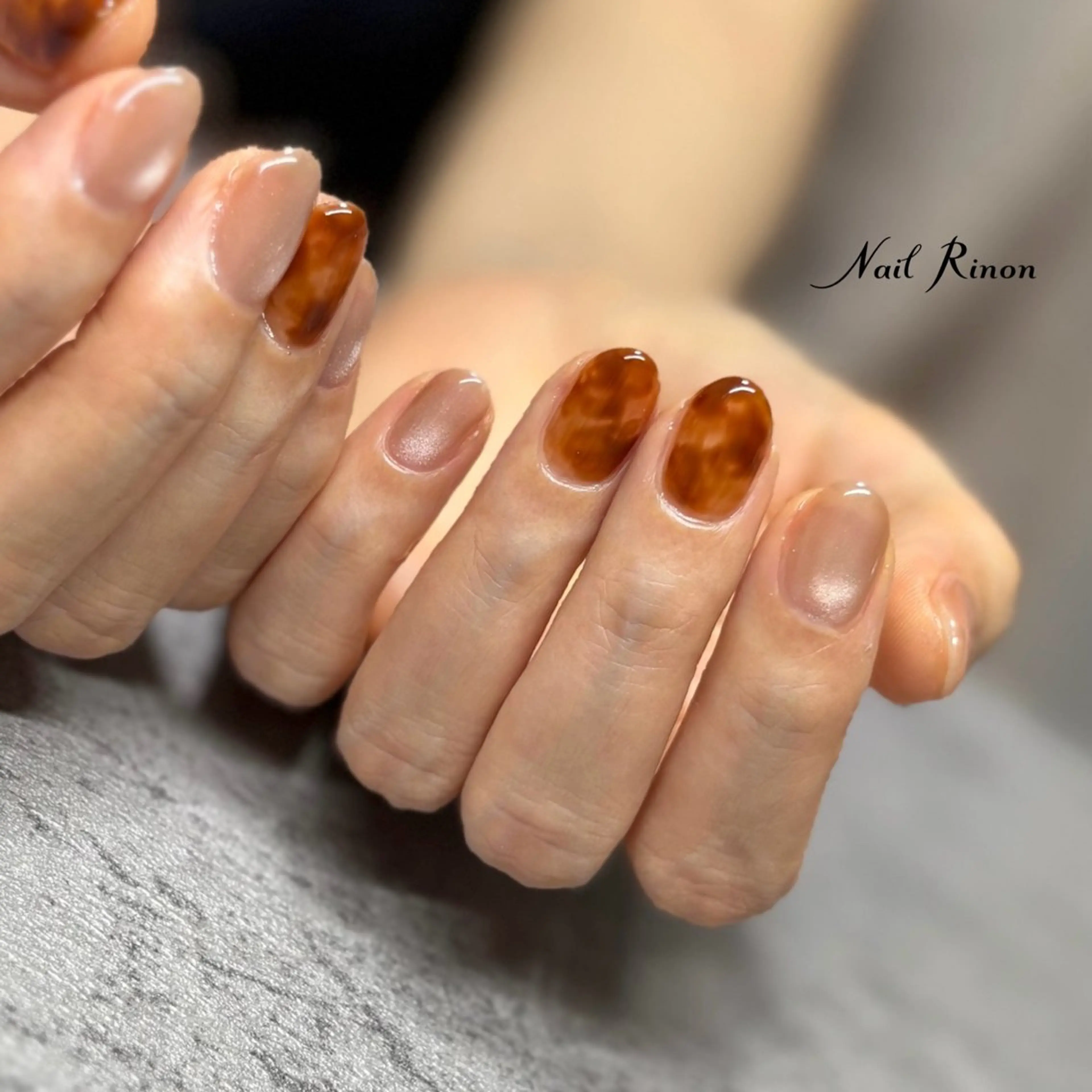 ネイル べっ甲ネイル ハンドネイル Nail Rinonのネイルデザイン