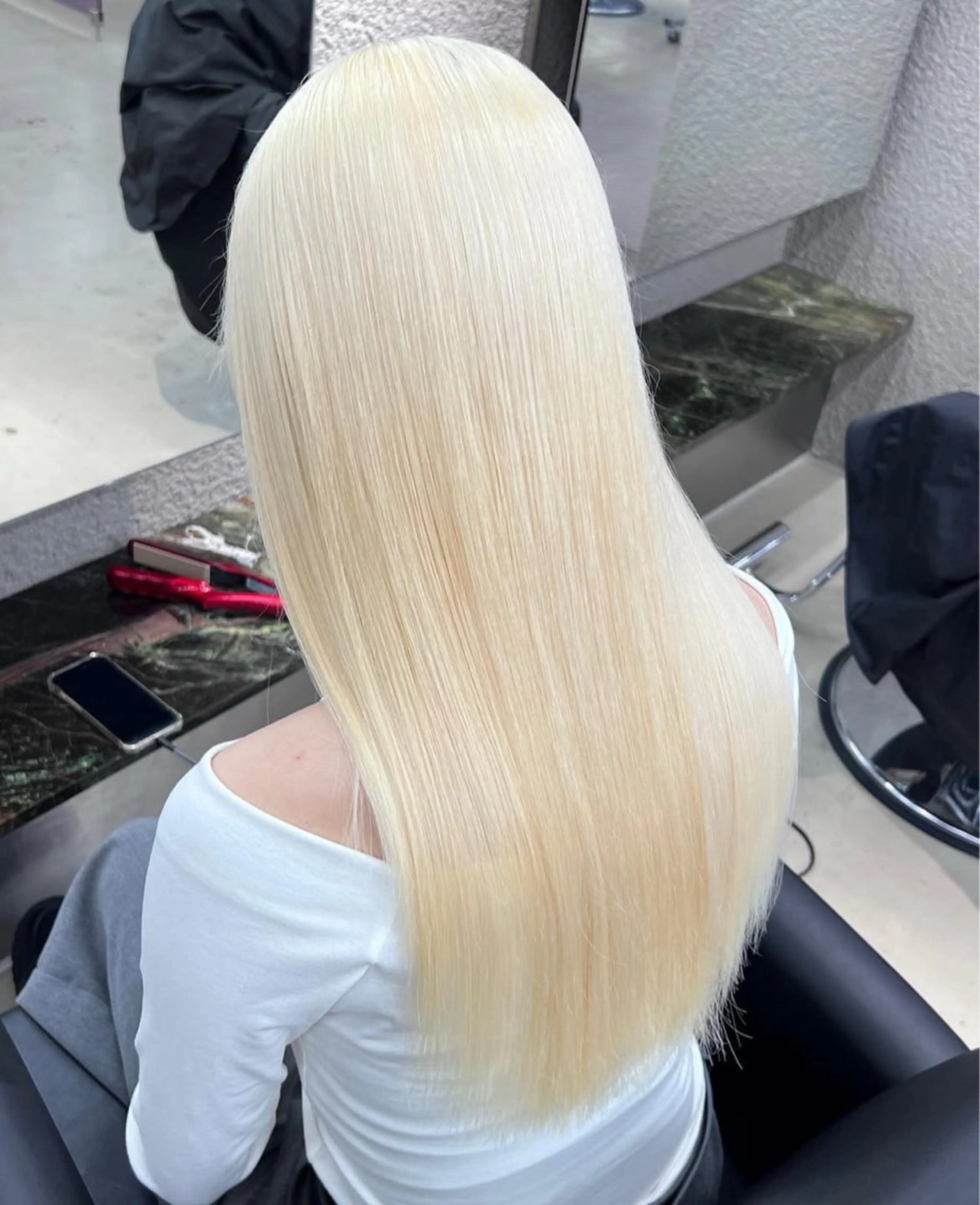 【抜きっぱなしブロンド👱♀️】ブリーチ2回〜3回➕トリートメントの写真