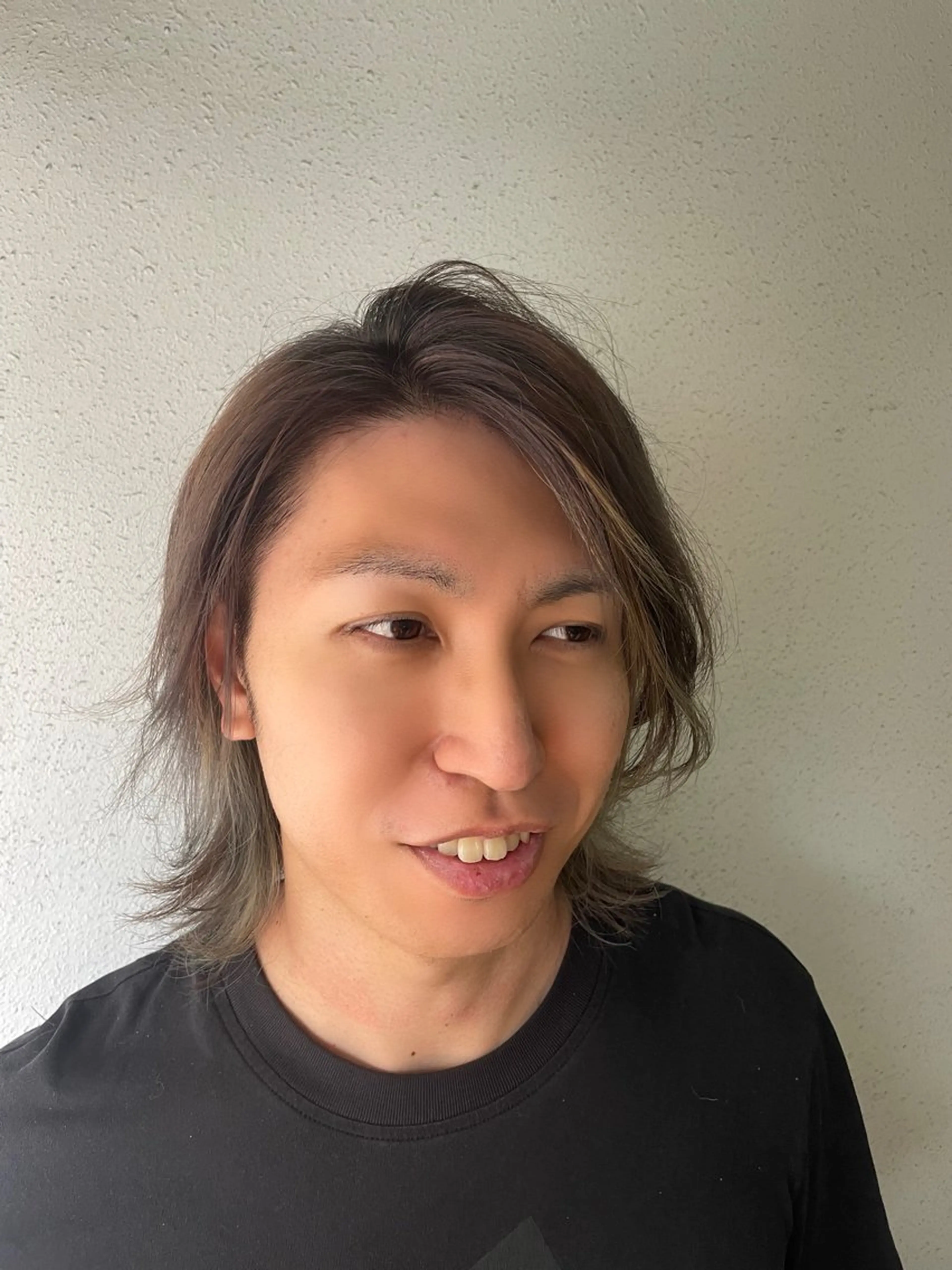 ミディアム カラー メンズ メンズブリーチ メンズウルフカット ベージュカラー ブリーチ オレンジ サトウ Dのヘアスタイル