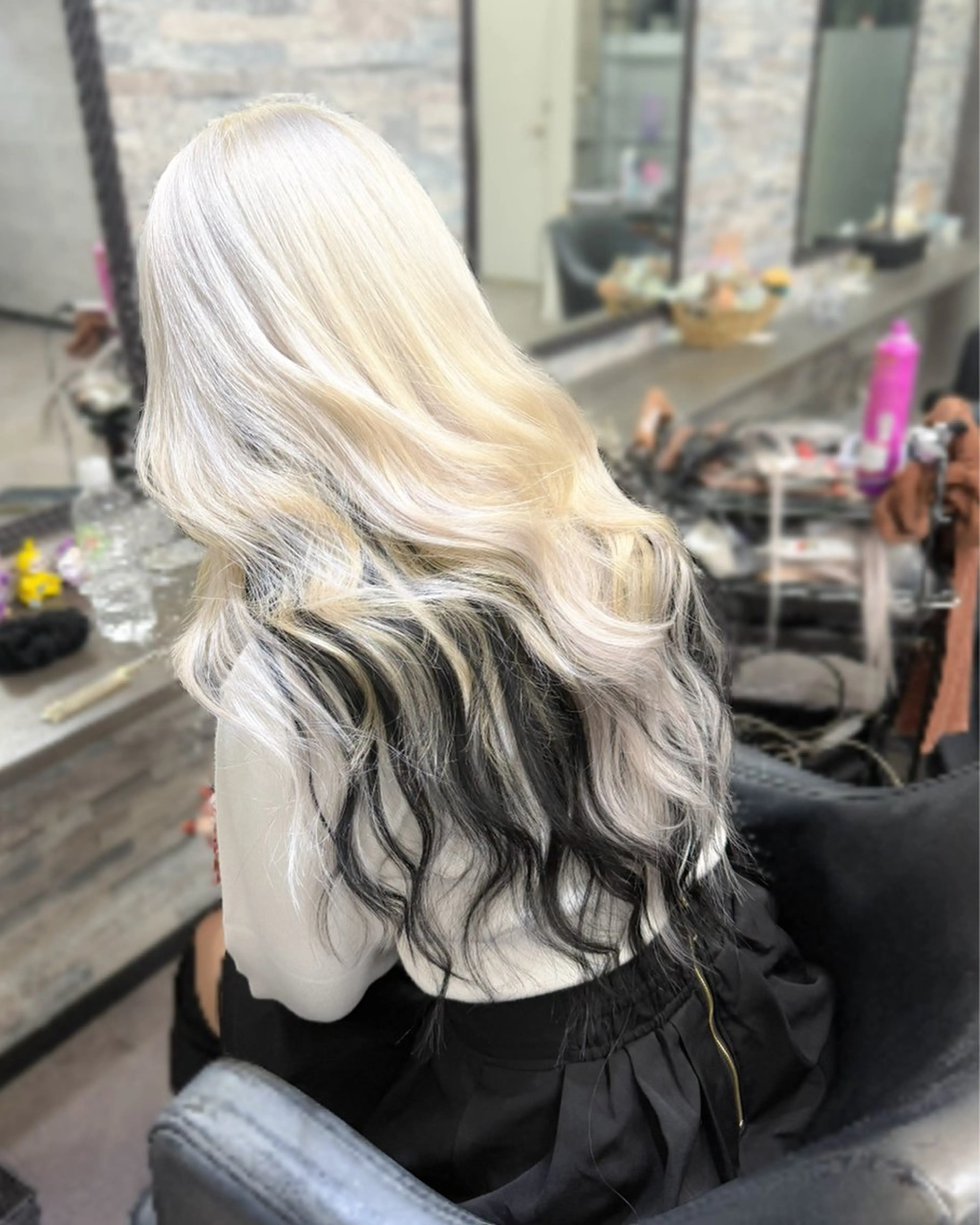 ロング カラー カット ヘアカラー トリートメント エクステ ハイトーンエクステ 🎩カズキ🎩のヘアスタイル