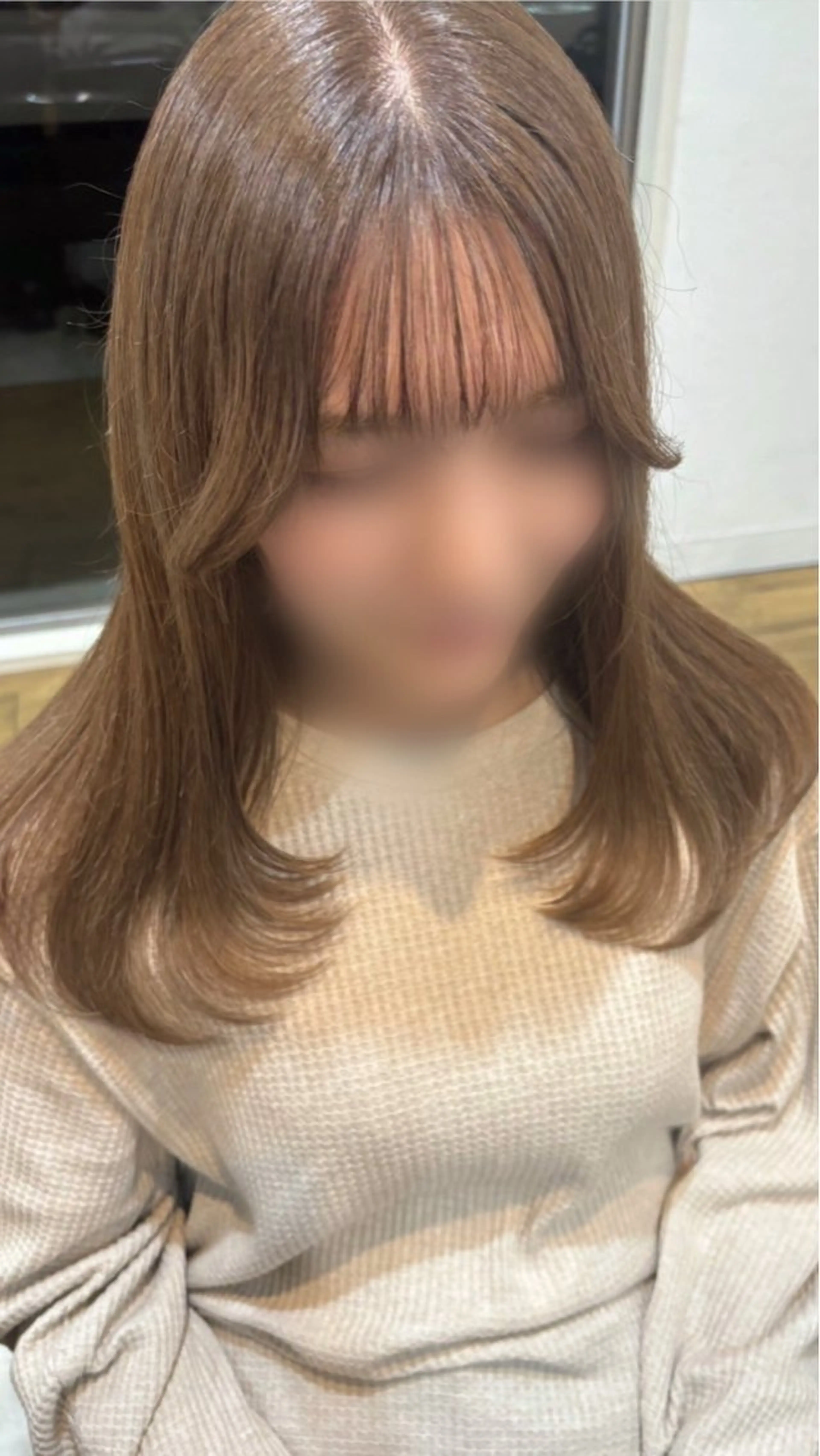ミディアム reborn店長 🤍リルのヘアスタイル