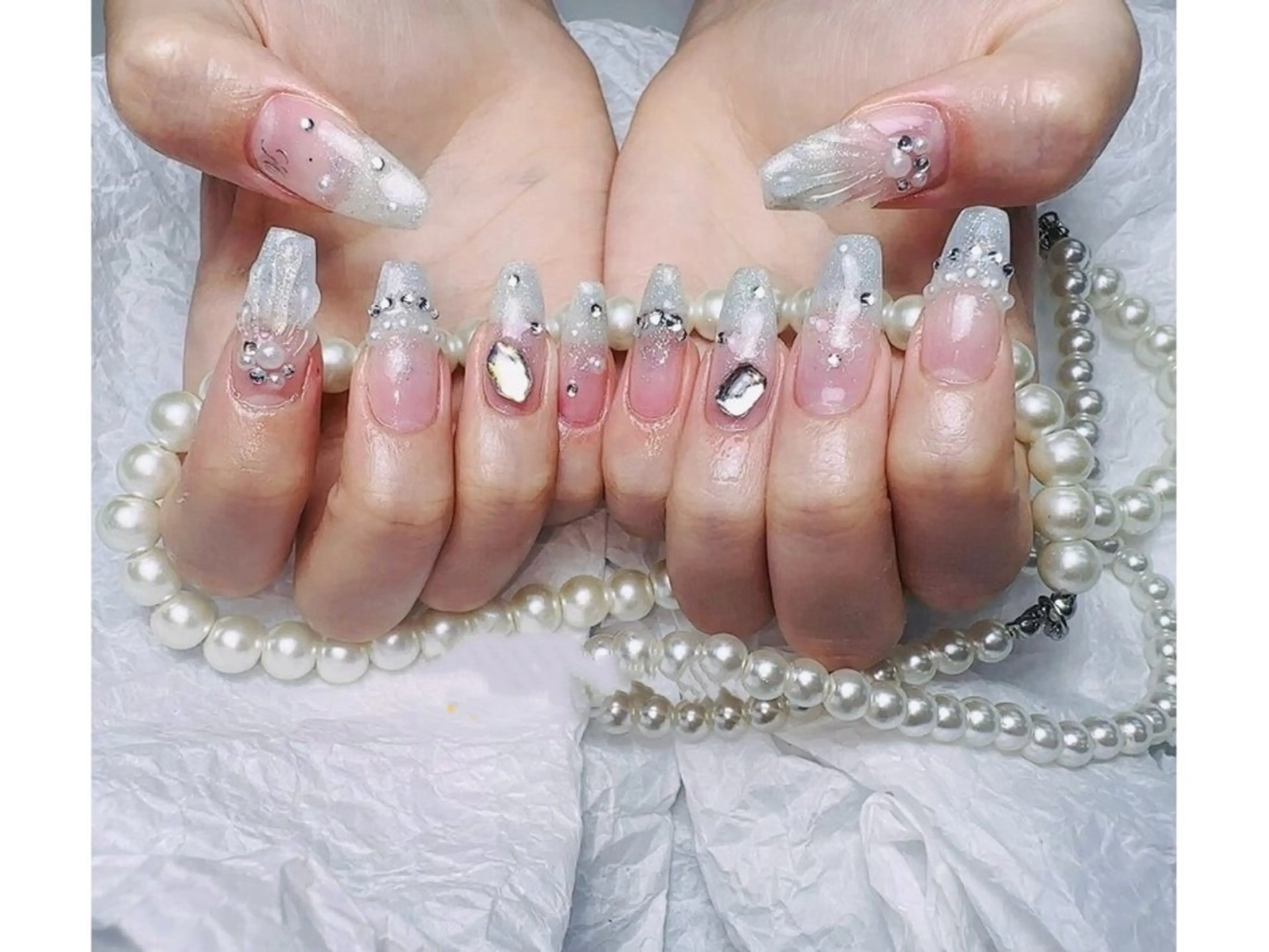 メンズ ネイル アートネイル フレンチネイル ジェルネイル キラキラネイル パラジェル Bloom スカルプ専門店のネイルデザイン