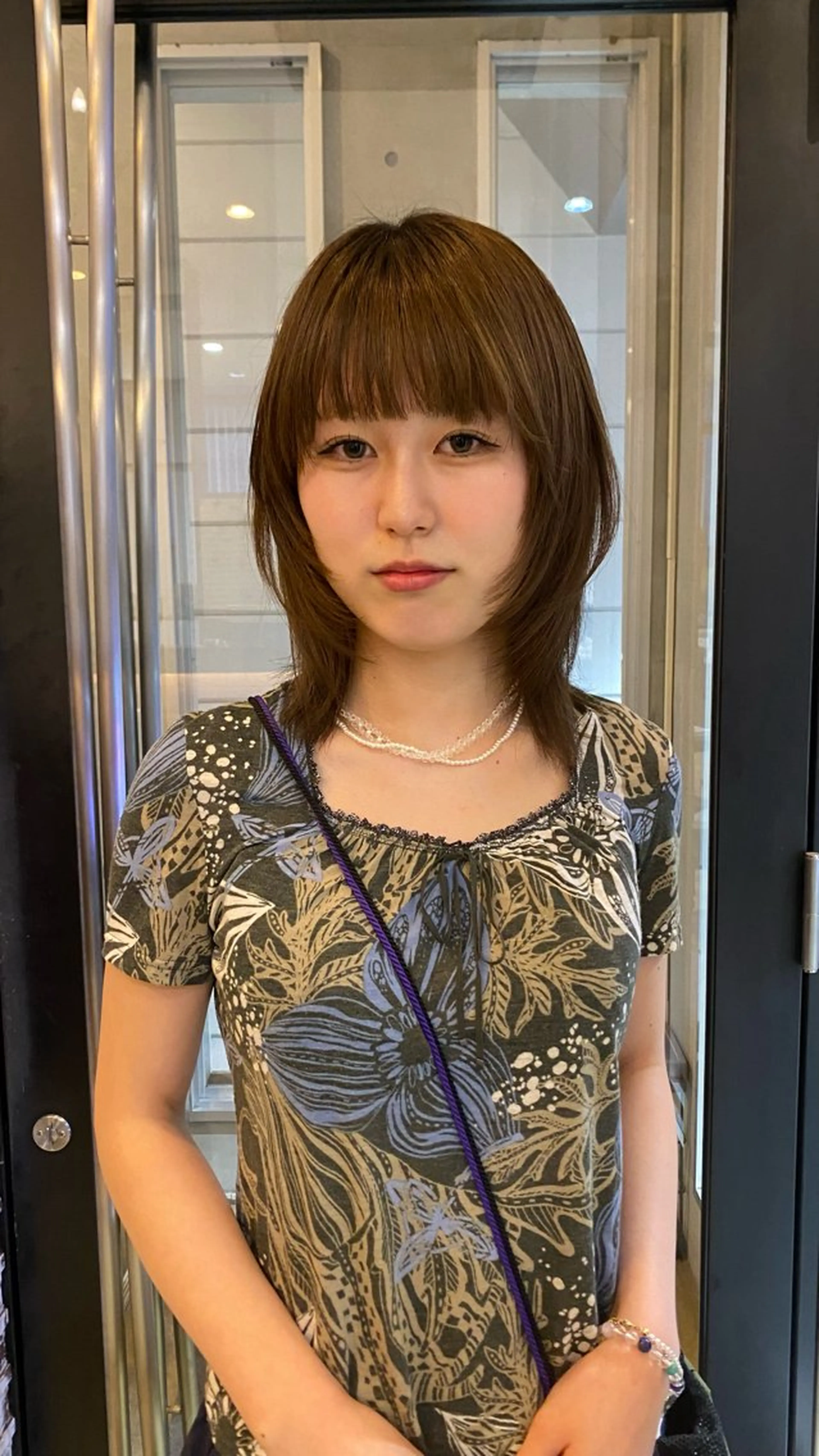 ミディアム 顔まわりレイヤー 顔周りカット レイヤーカット 似合わせカット 髪質改善/レイヤー カット/イソヤトモのヘアスタイル