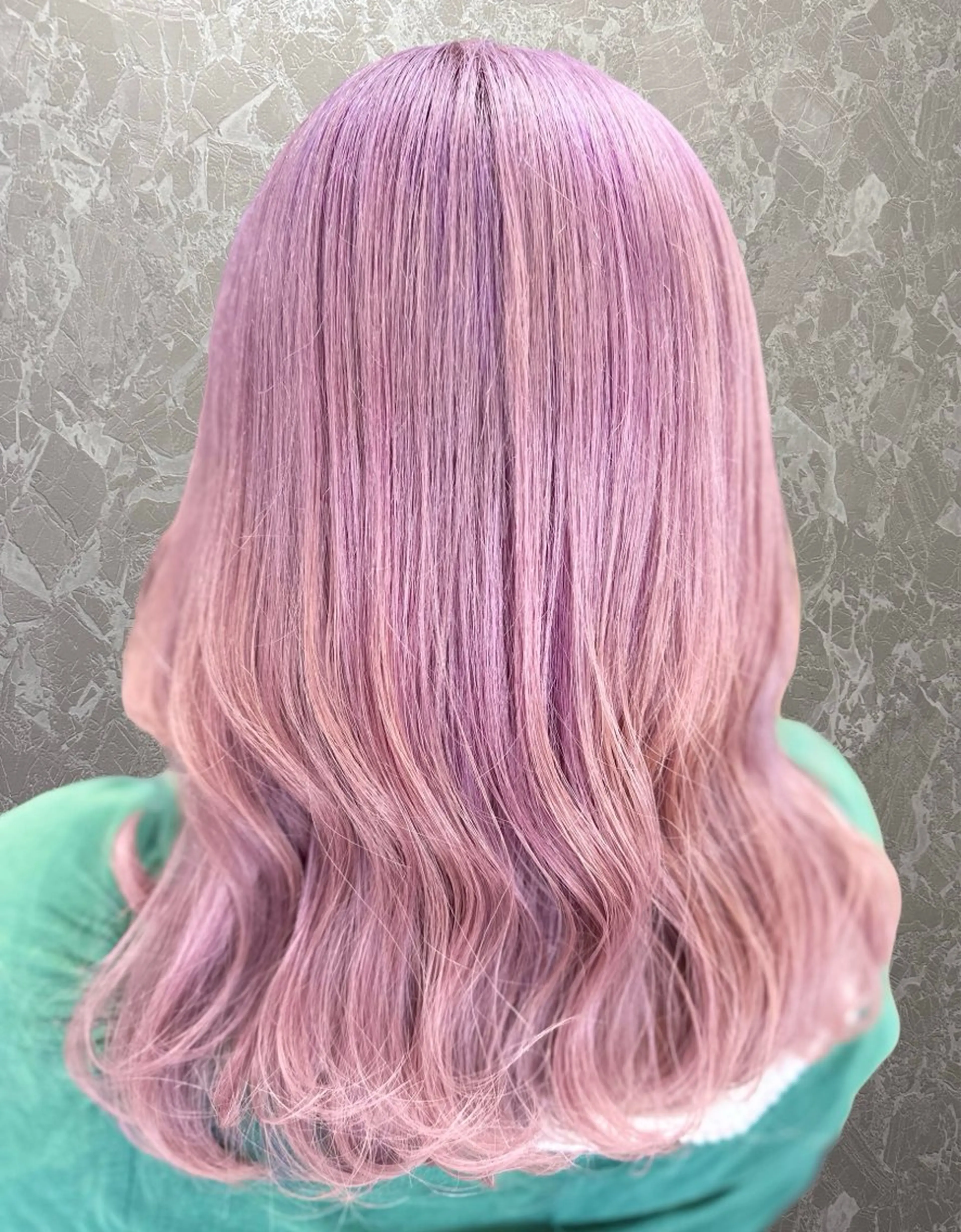 ミディアム 横田 ひかるのヘアスタイル