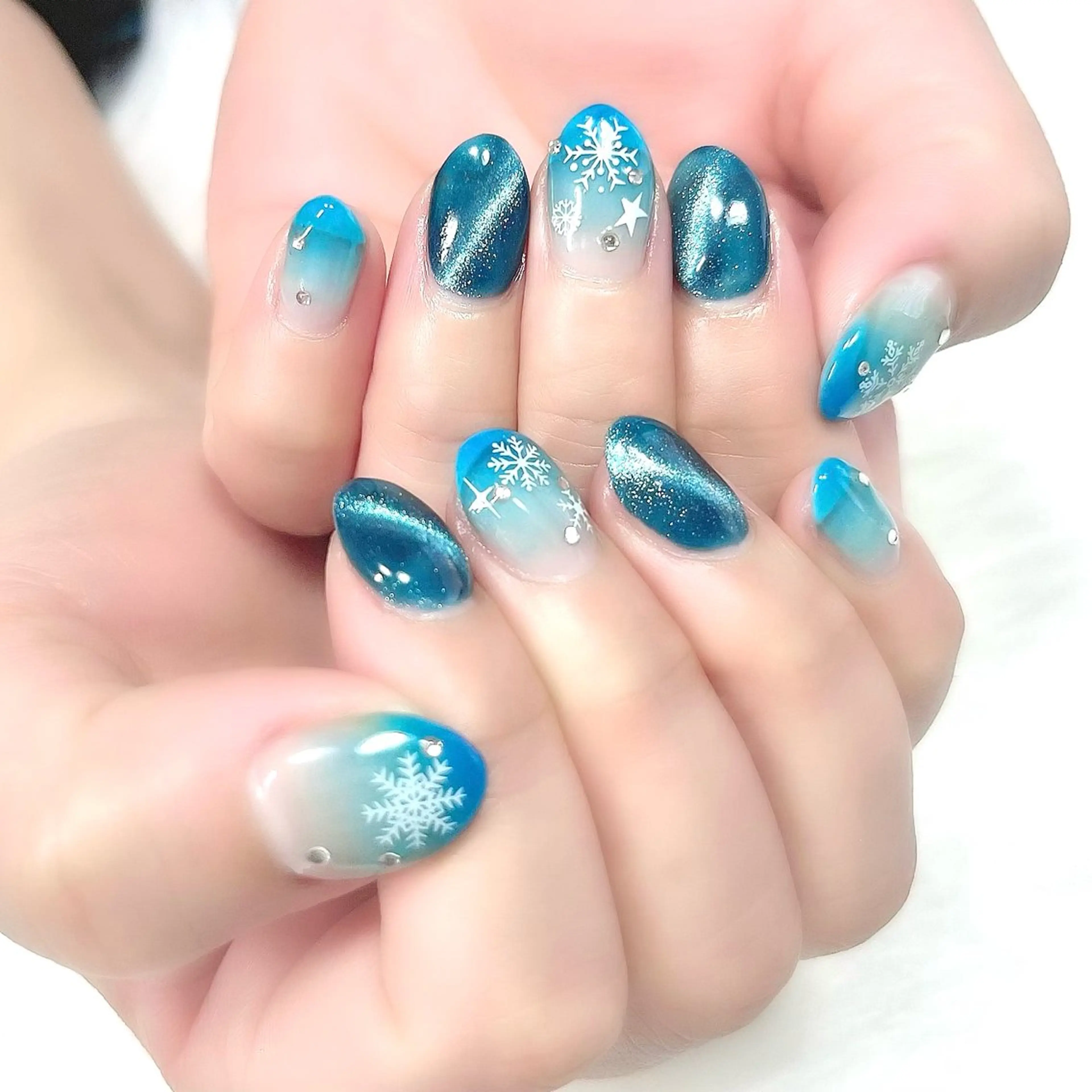 ネイル マグネットネイル ルル ソレイユのネイルデザイン