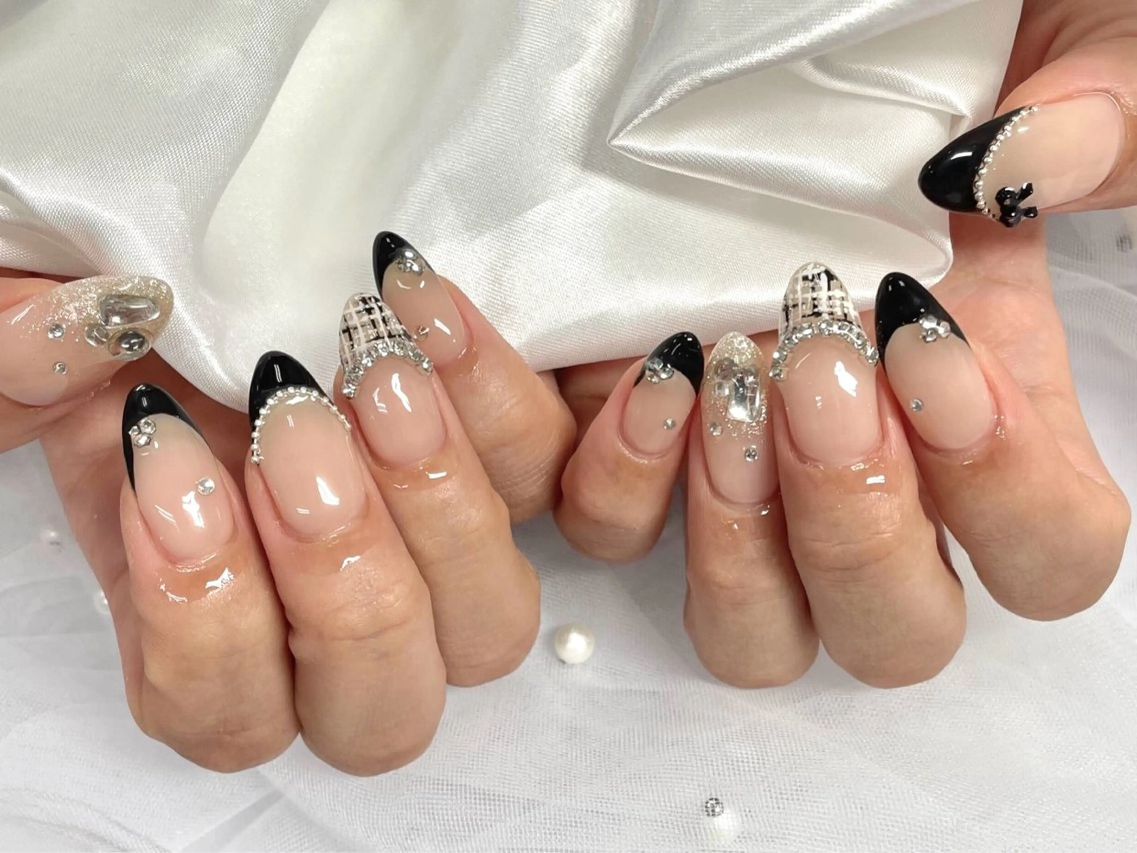 ネイル アートネイル ジェルネイル マグネットネイル 持ち込み パラジェル ハンドネイル Nail Neige🐈🌙のネイルデザイン