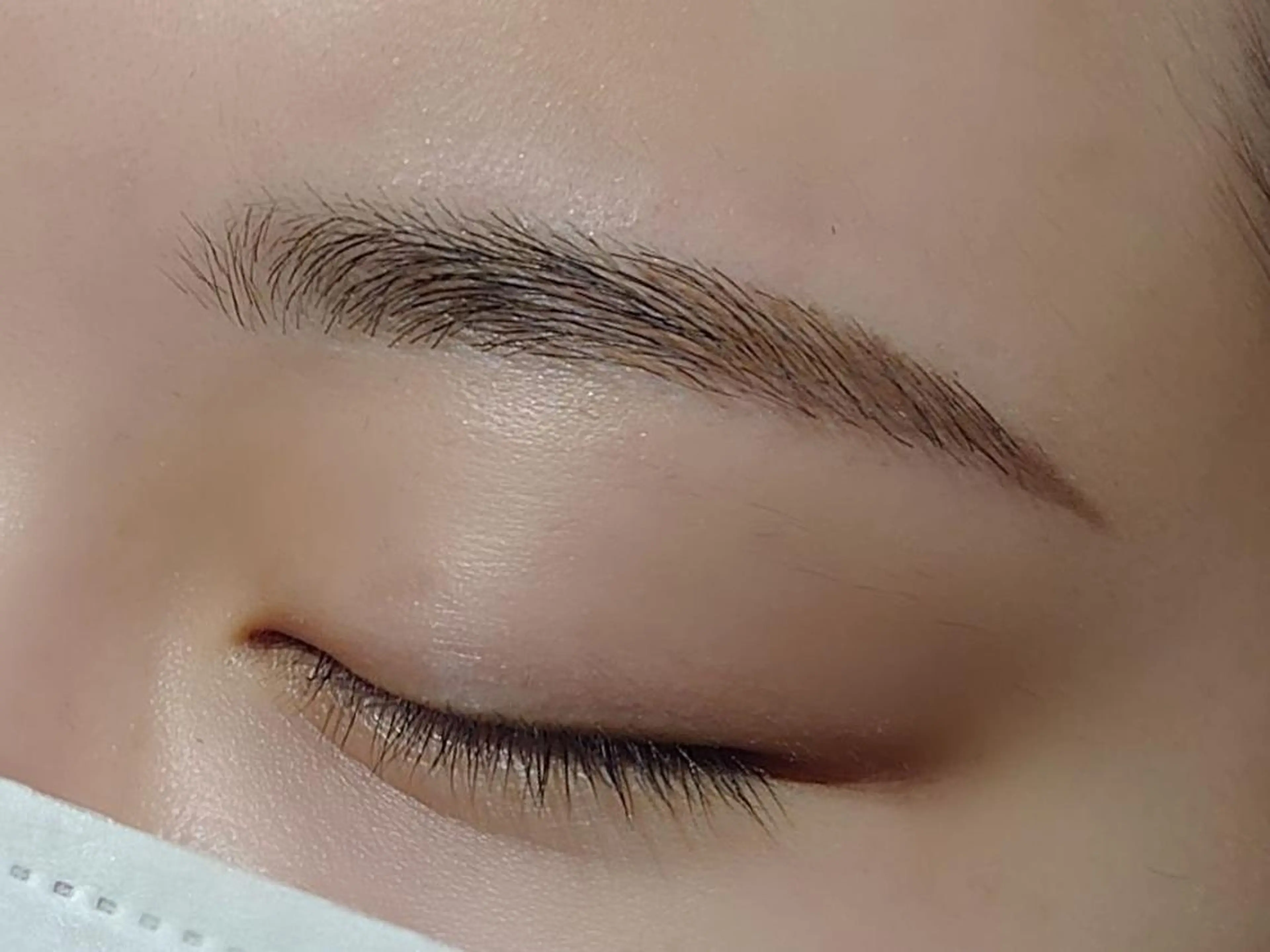 アイブロウ sharesalon PESCAのネイルデザイン