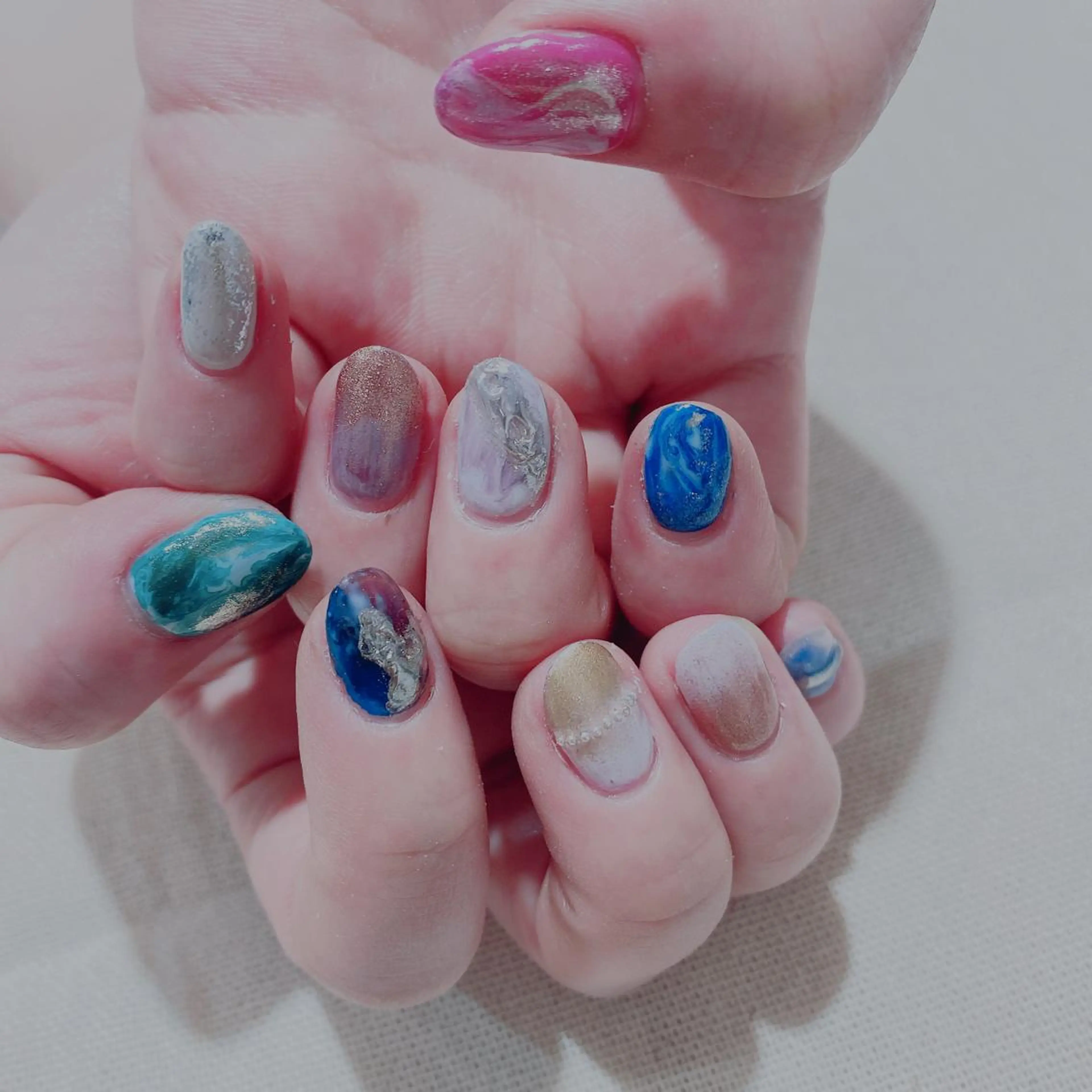 ネイル オオネザワ ユカのヘアスタイル